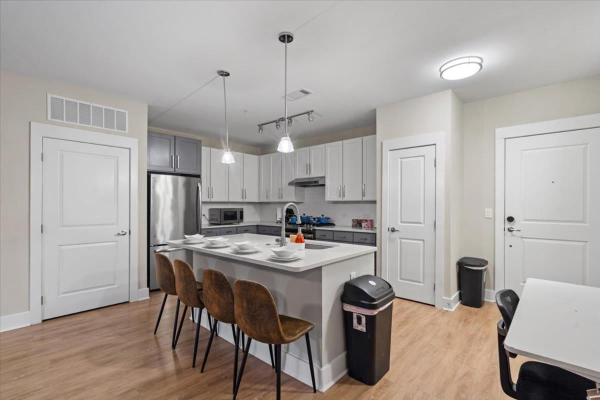 Luxurious King 3BR Suite in North Raleigh!