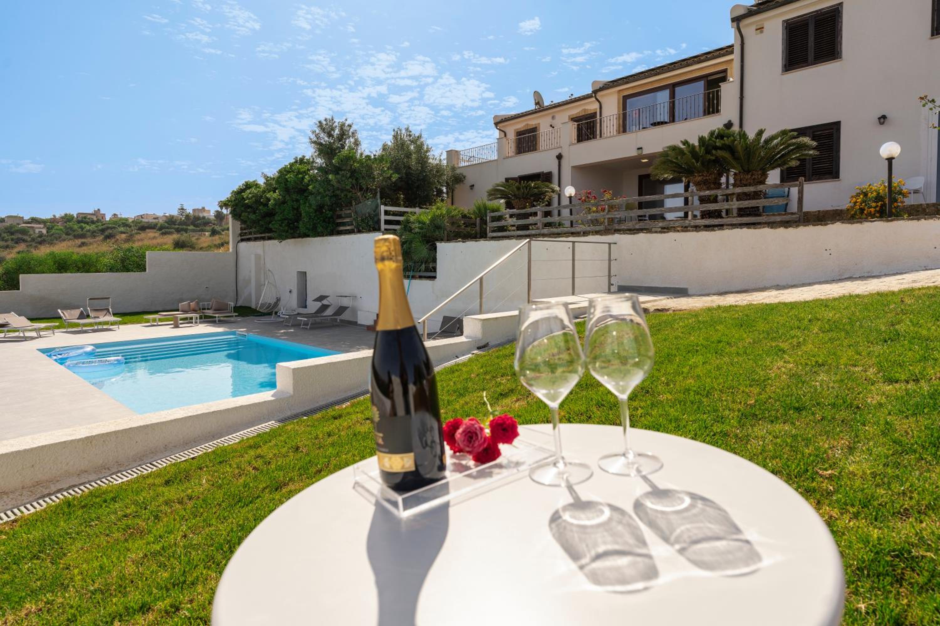 Villa Demirà - ROOMS & Panoramic Pool