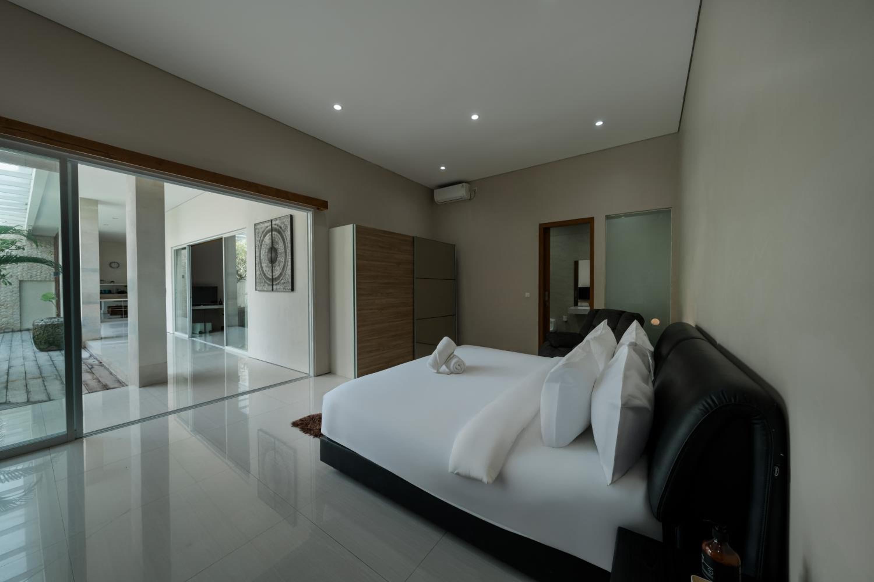 Villa Lumiere - 3BR Luxury Villa with Private Pool