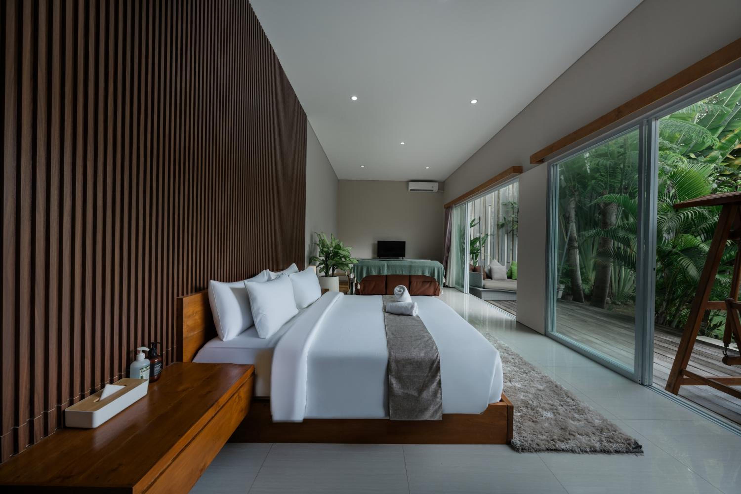 Villa Lumiere - 3BR Luxury Villa with Private Pool