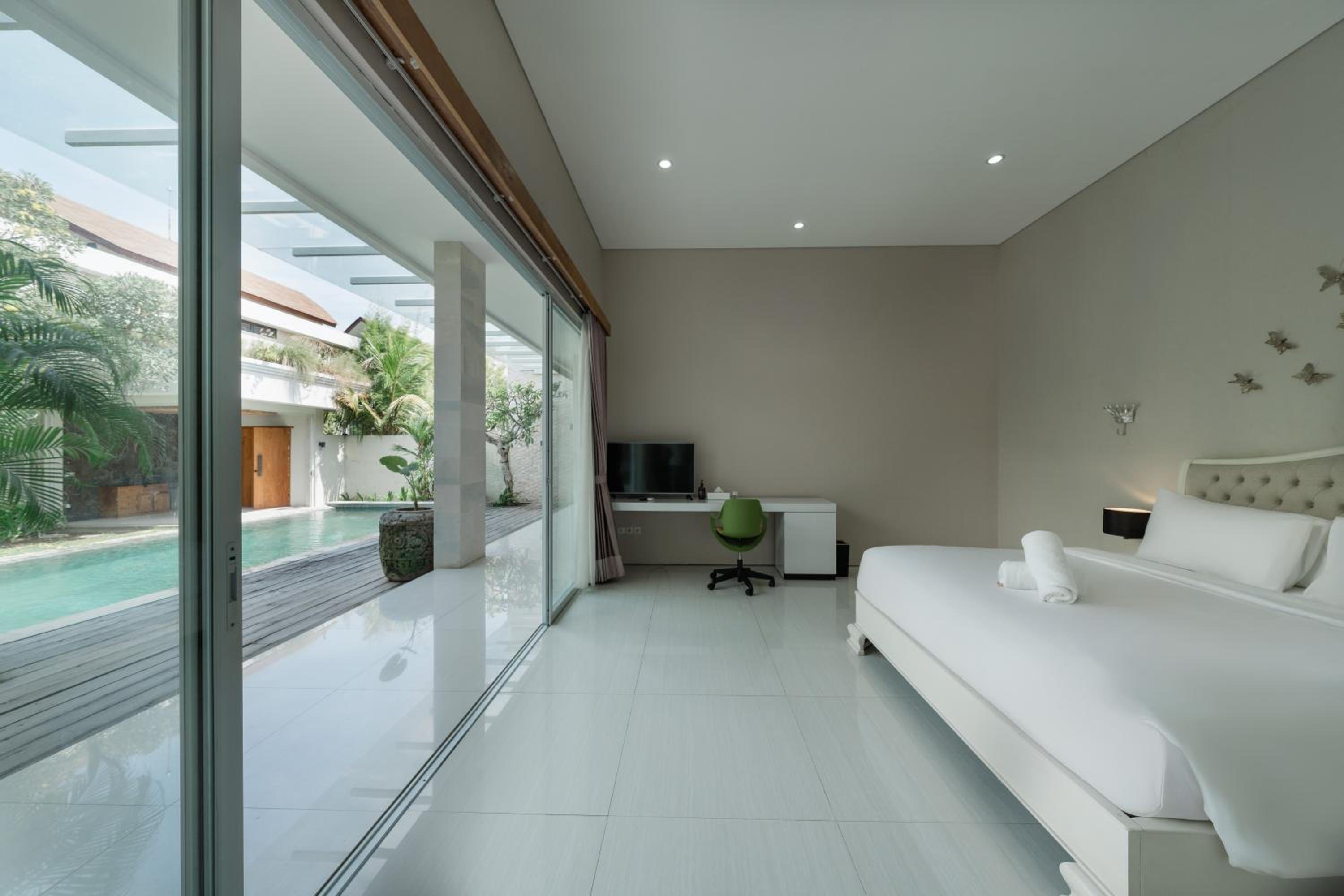 Villa Lumiere - 3BR Luxury Villa with Private Pool