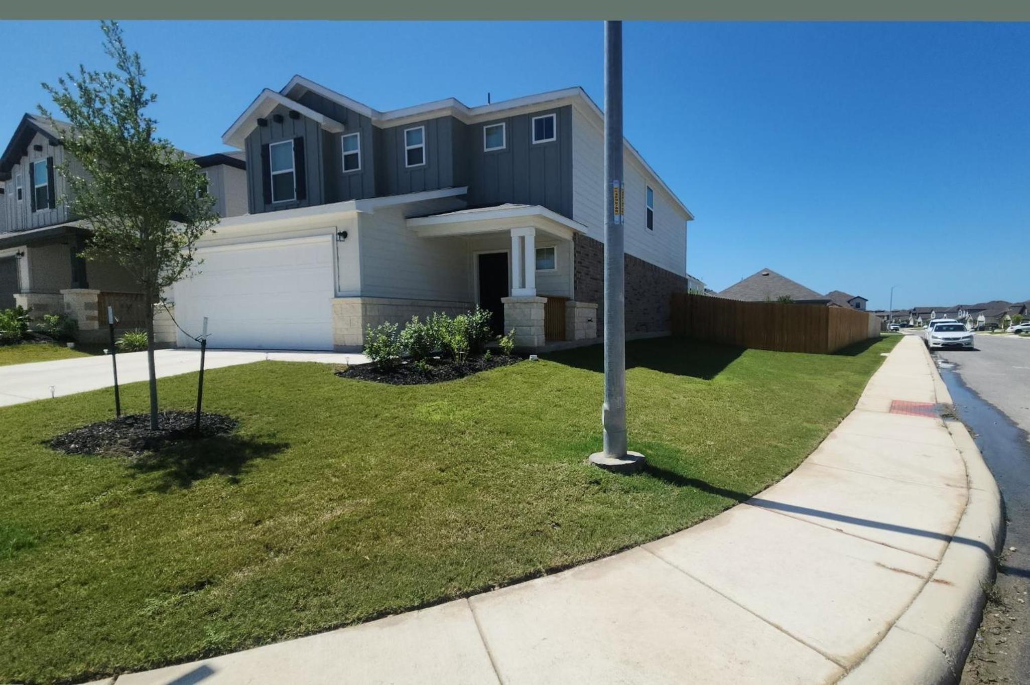 Private Cozy Rooms and Bathroom in Home near Seaworld Riverwalk and AFB