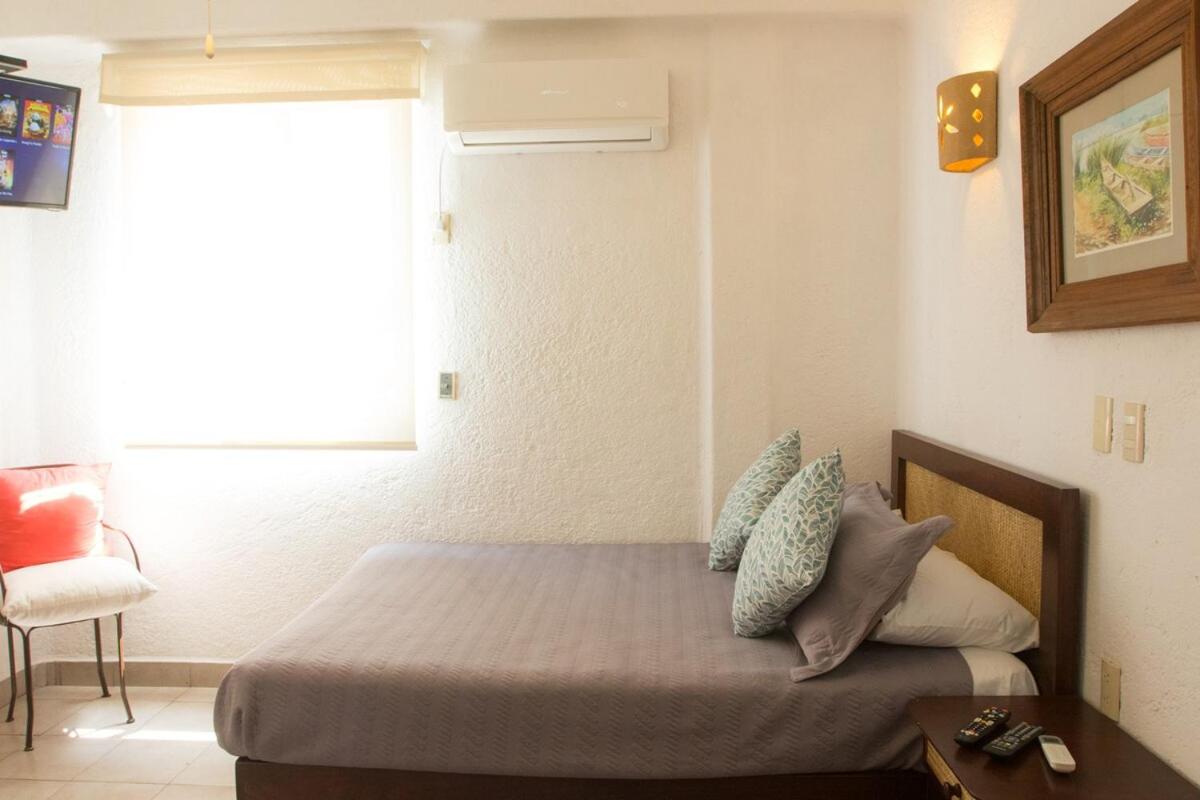 Apt with Jacuzzi Ixtapa Zihuatanejo 3 BR