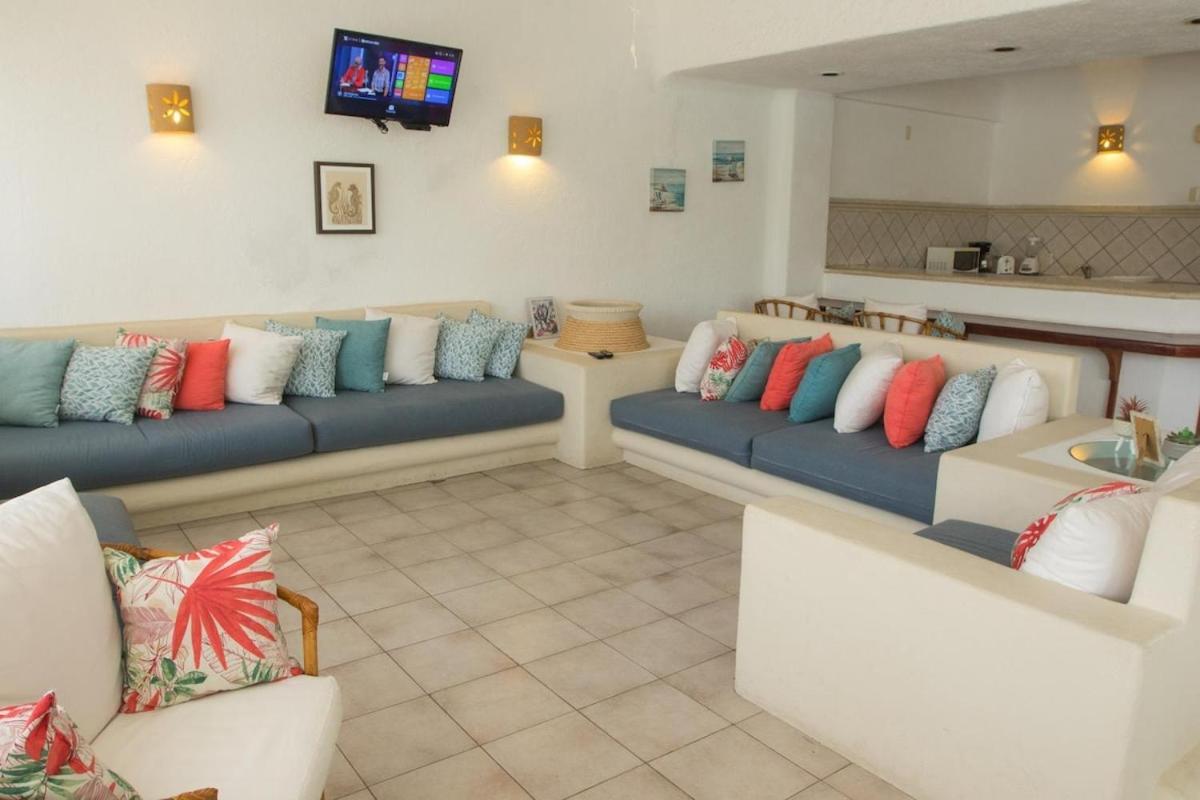 Apt with Jacuzzi Ixtapa Zihuatanejo 3 BR