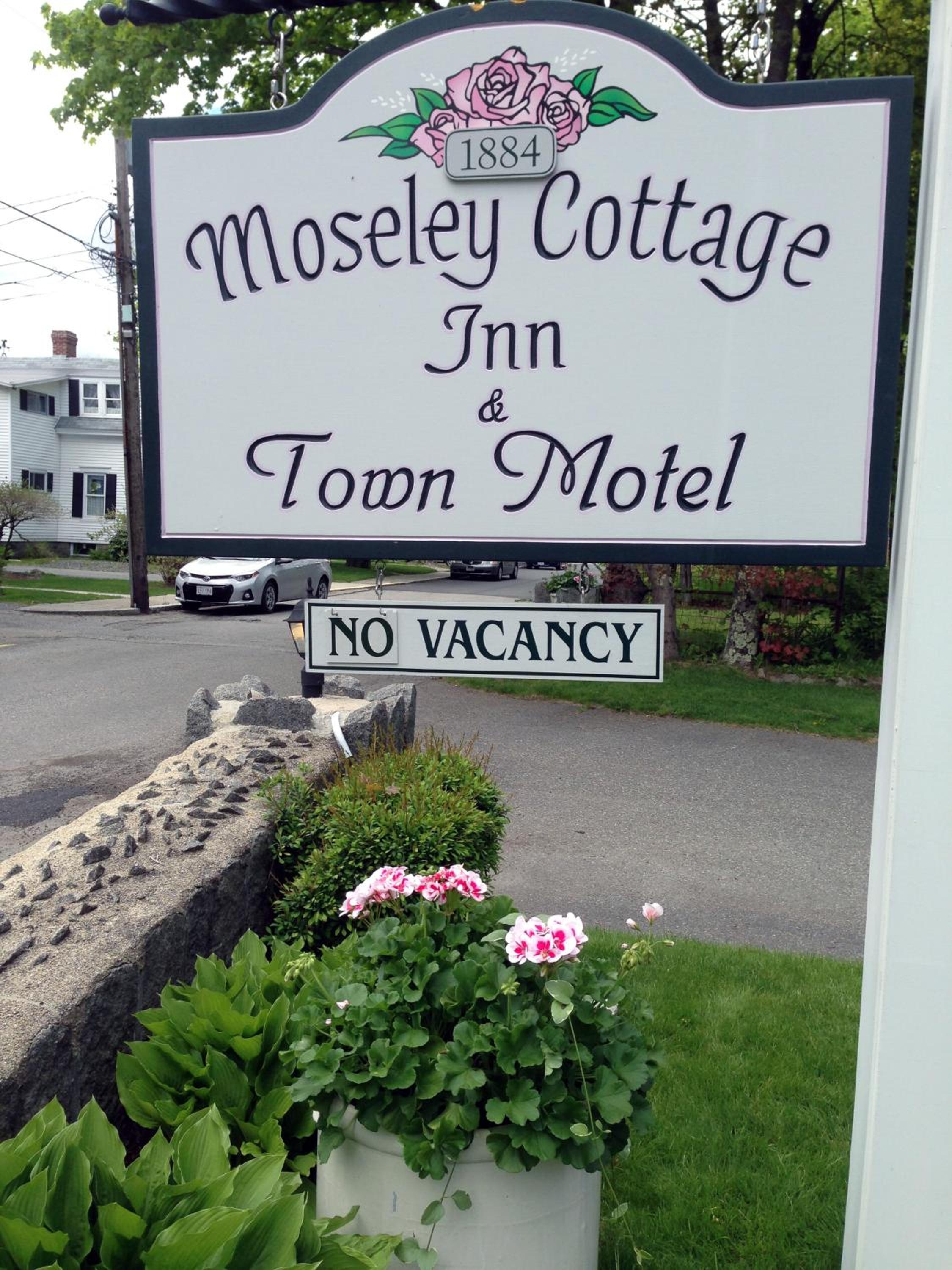 Moseley Cottage Inn and The Town Motel