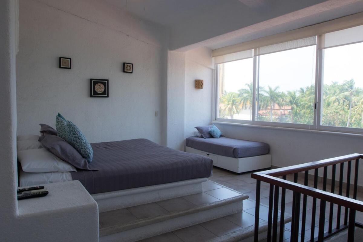 Apt with Jacuzzi Ixtapa Zihuatanejo 3 BR