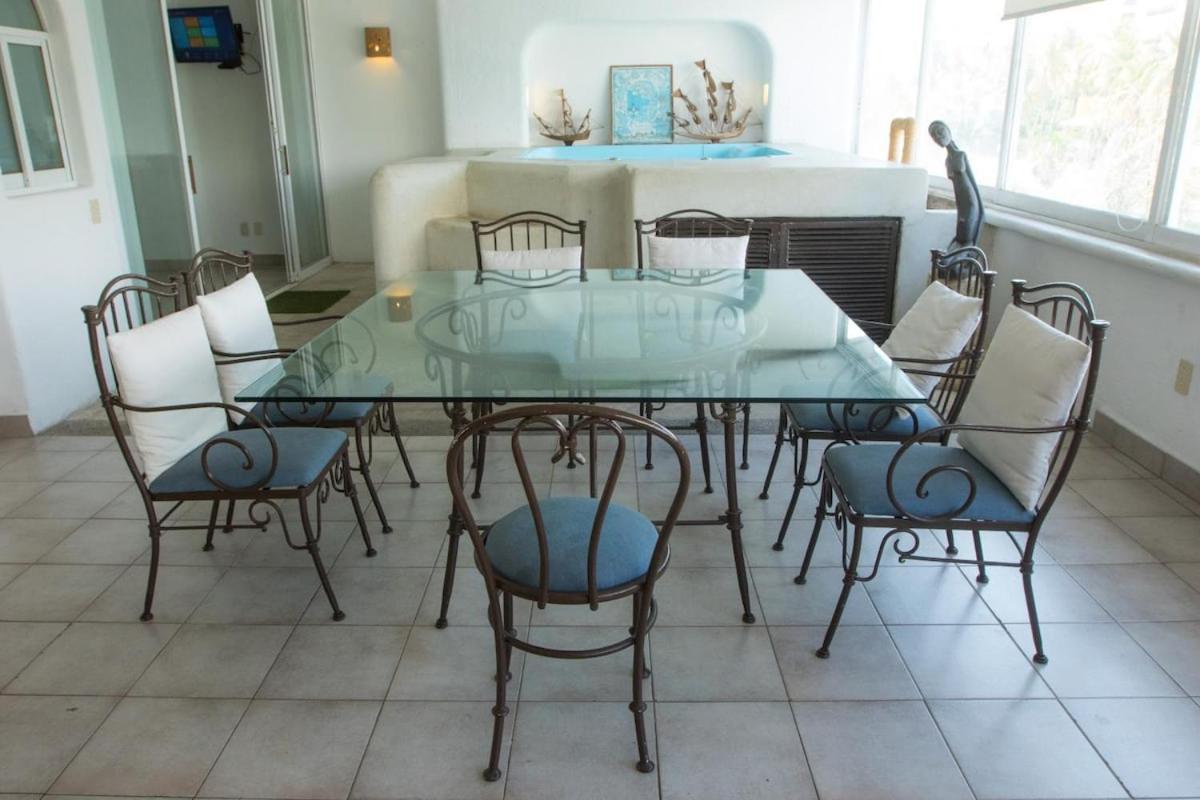 Apt with Jacuzzi Ixtapa Zihuatanejo 3 BR