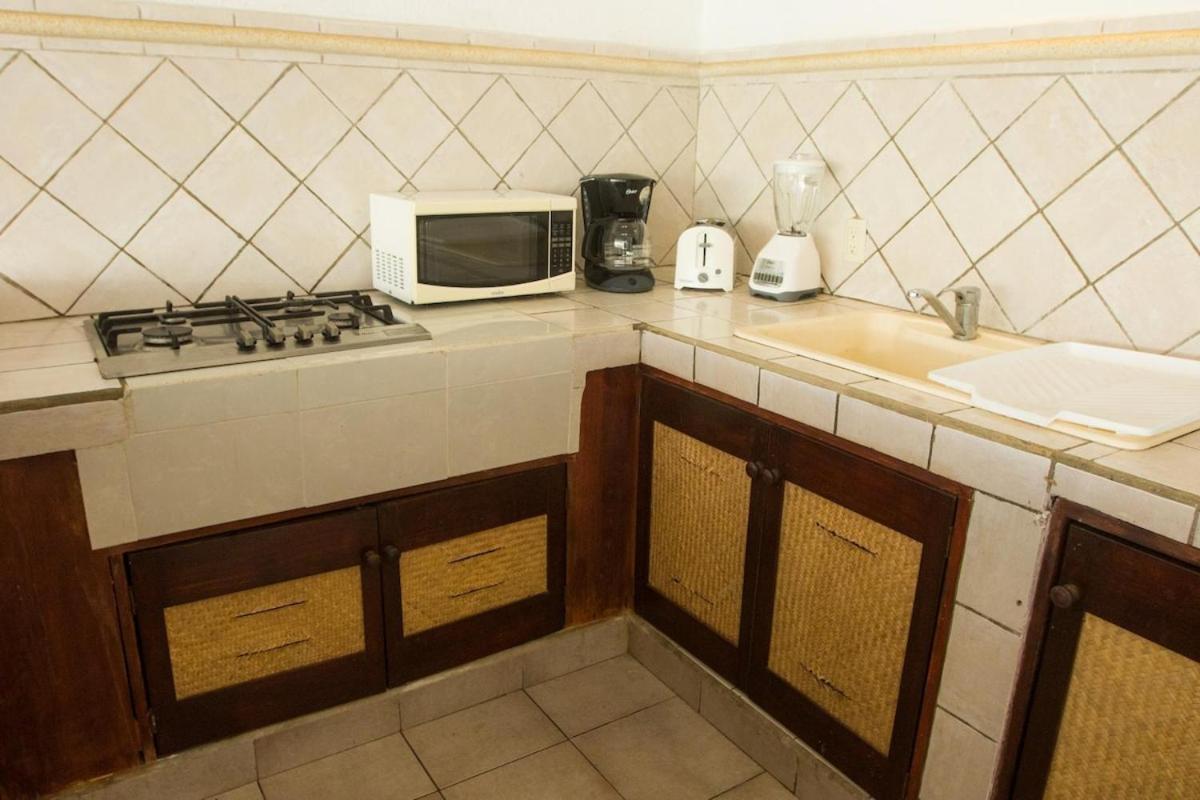 Apt with Jacuzzi Ixtapa Zihuatanejo 3 BR