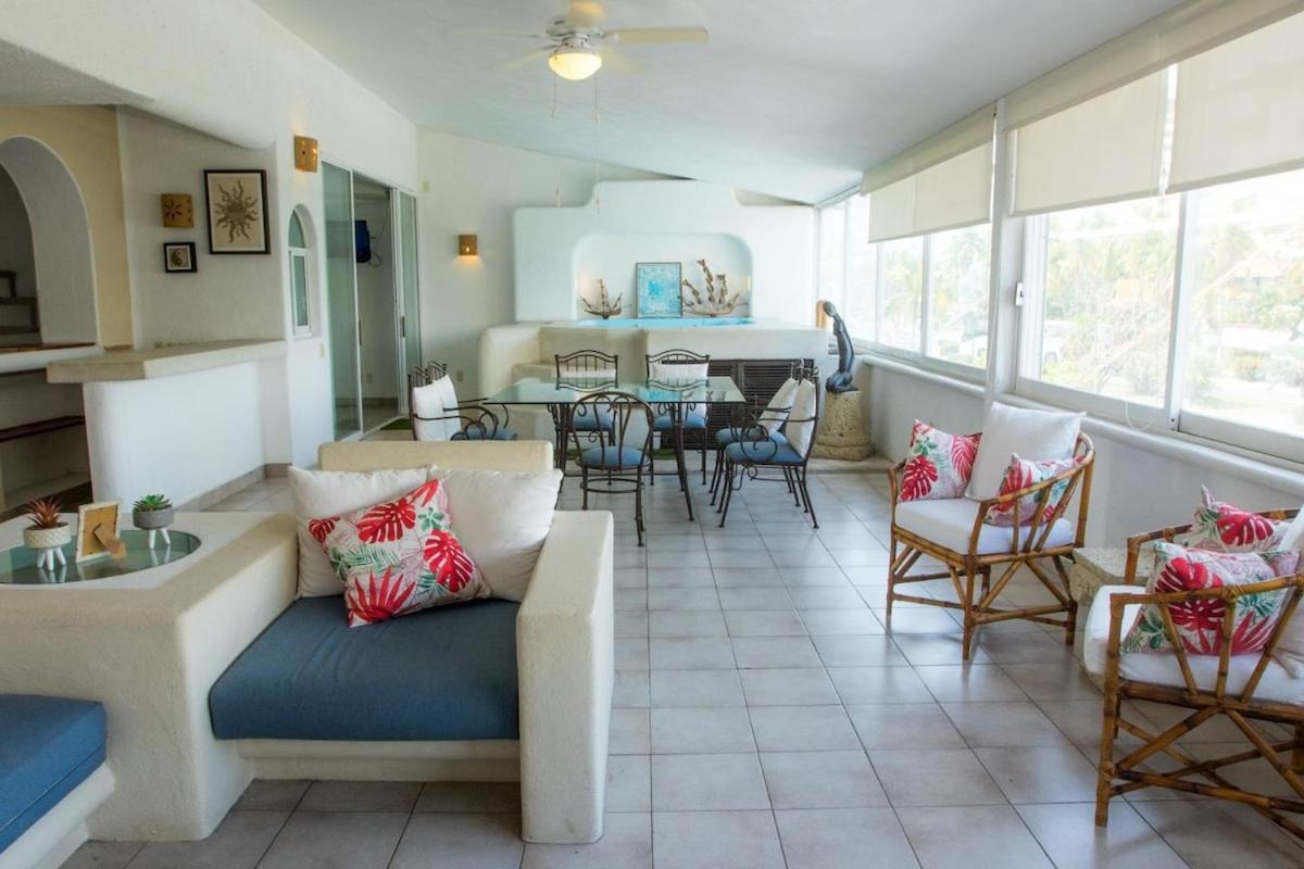 Apt with Jacuzzi Ixtapa Zihuatanejo 3 BR