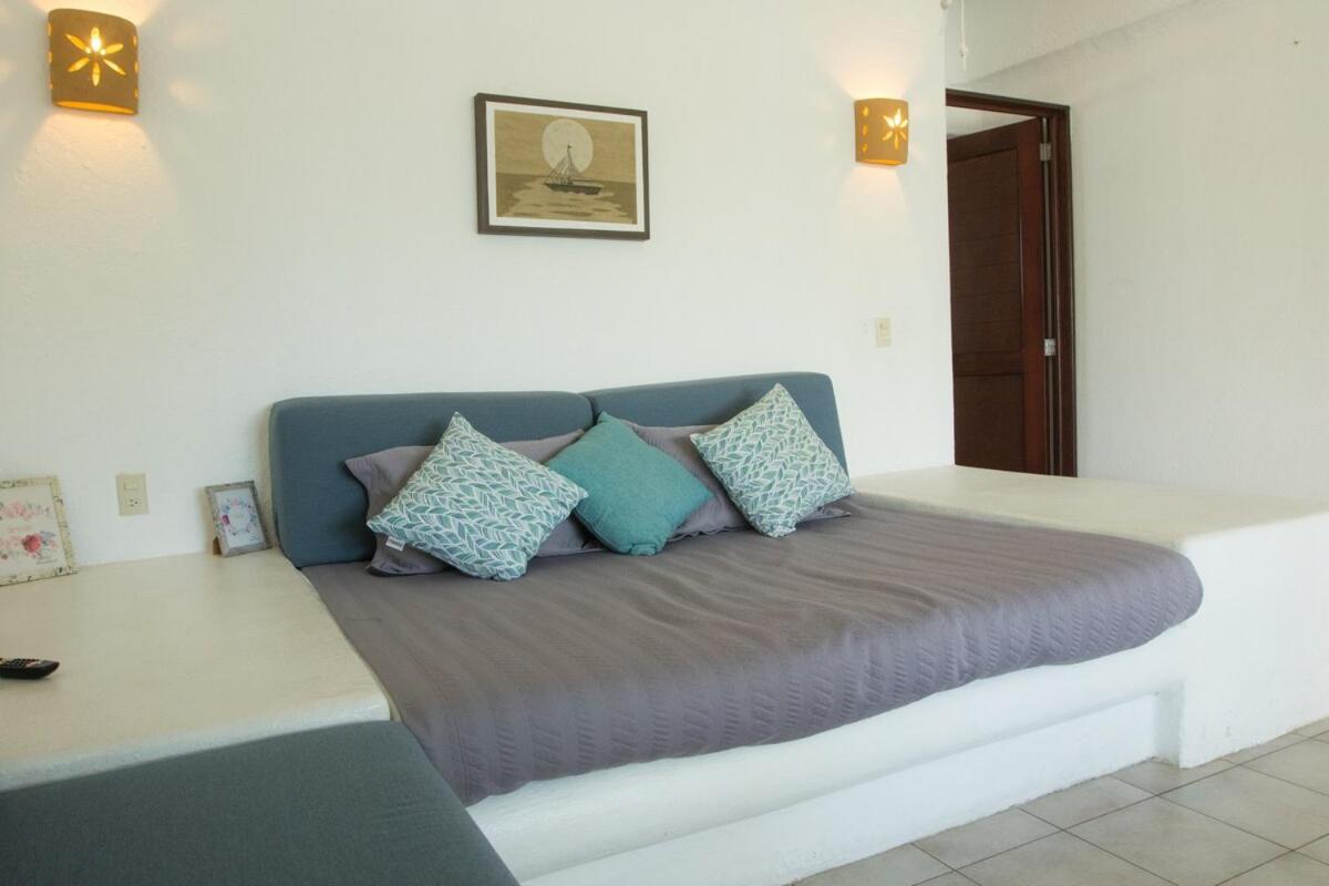 Apt with Jacuzzi Ixtapa Zihuatanejo 3 BR