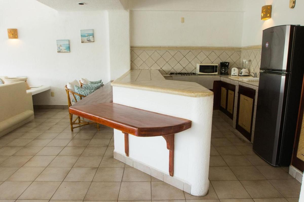 Apt with Jacuzzi Ixtapa Zihuatanejo 3 BR