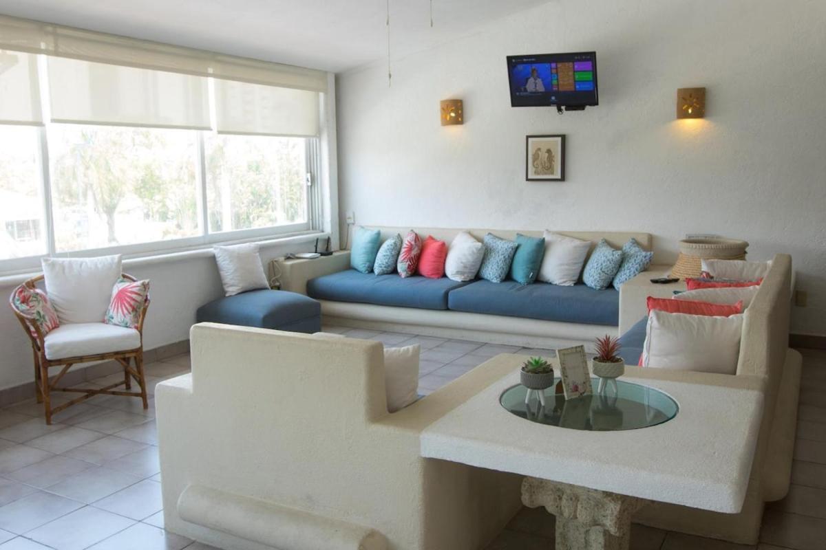 Apt with Jacuzzi Ixtapa Zihuatanejo 3 BR