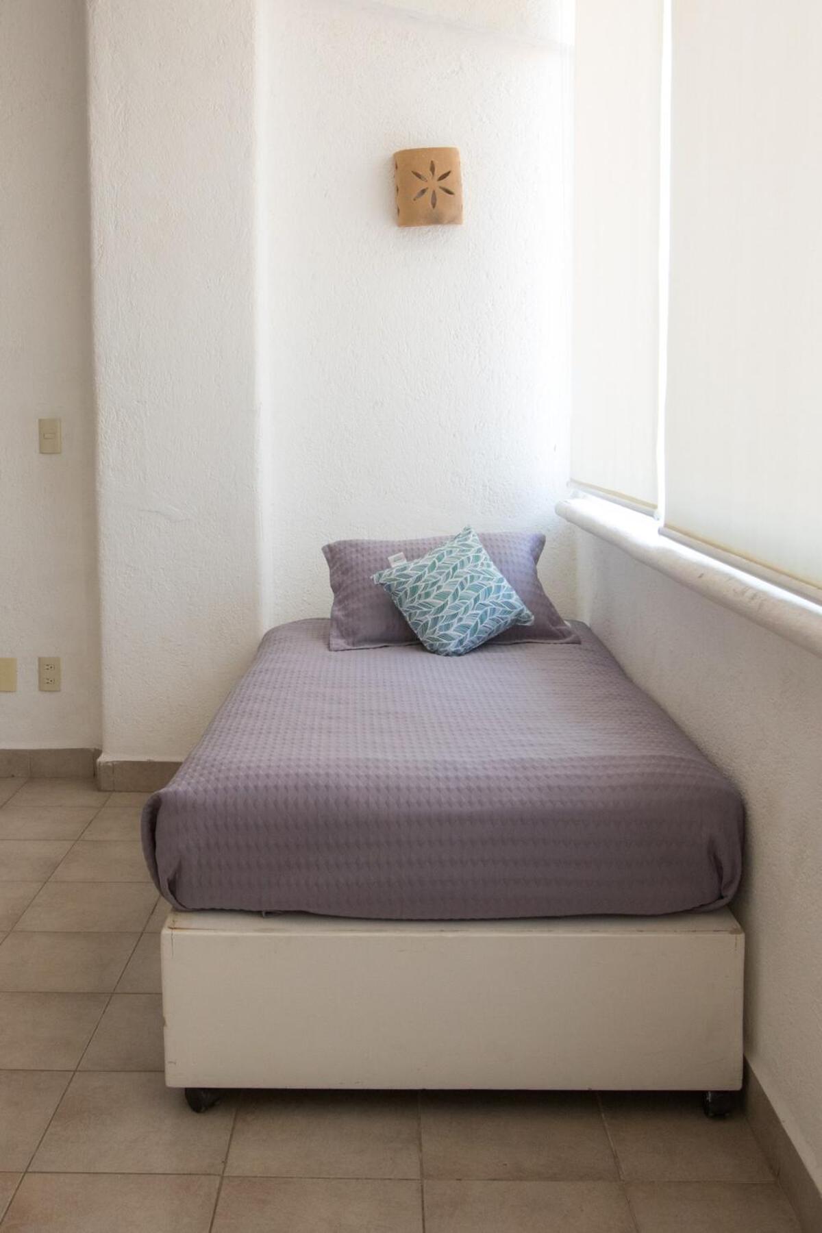 Apt with Jacuzzi Ixtapa Zihuatanejo 3 BR