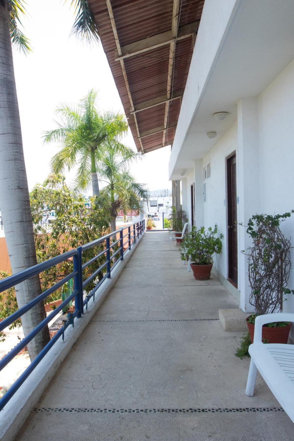 Apt with Jacuzzi Ixtapa Zihuatanejo 3 BR