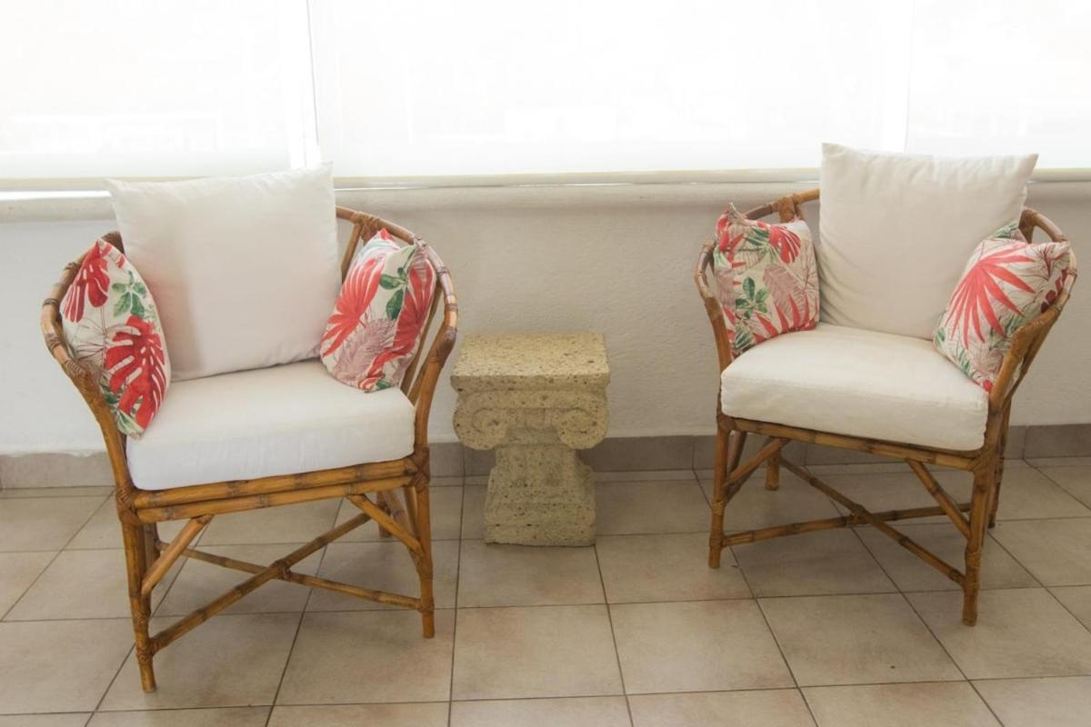 Apt with Jacuzzi Ixtapa Zihuatanejo 3 BR