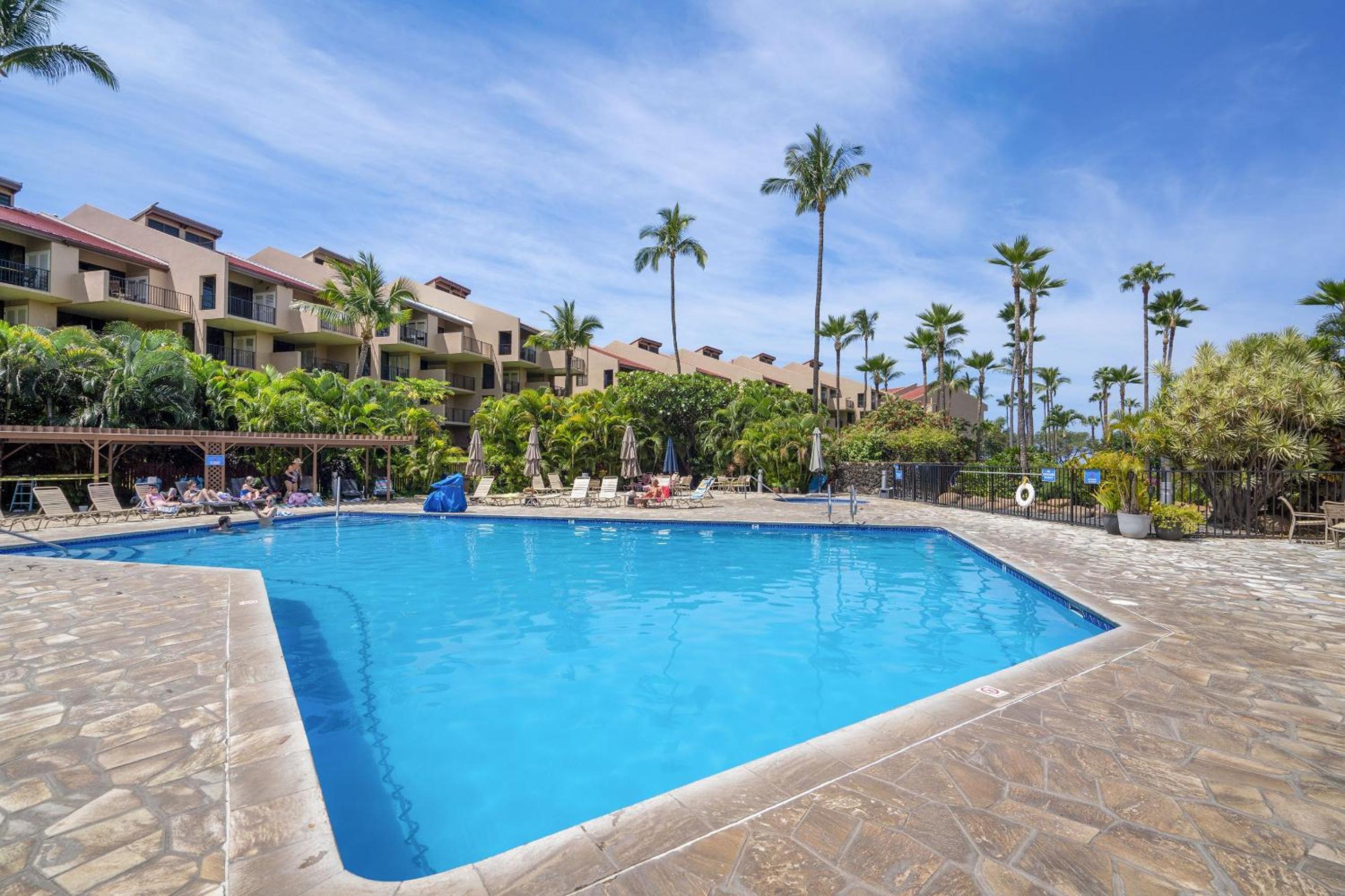 Experience Kamaole Sands 4-409 - Ocean Views, Spacious, Renovated, Wi-Fi, AC!