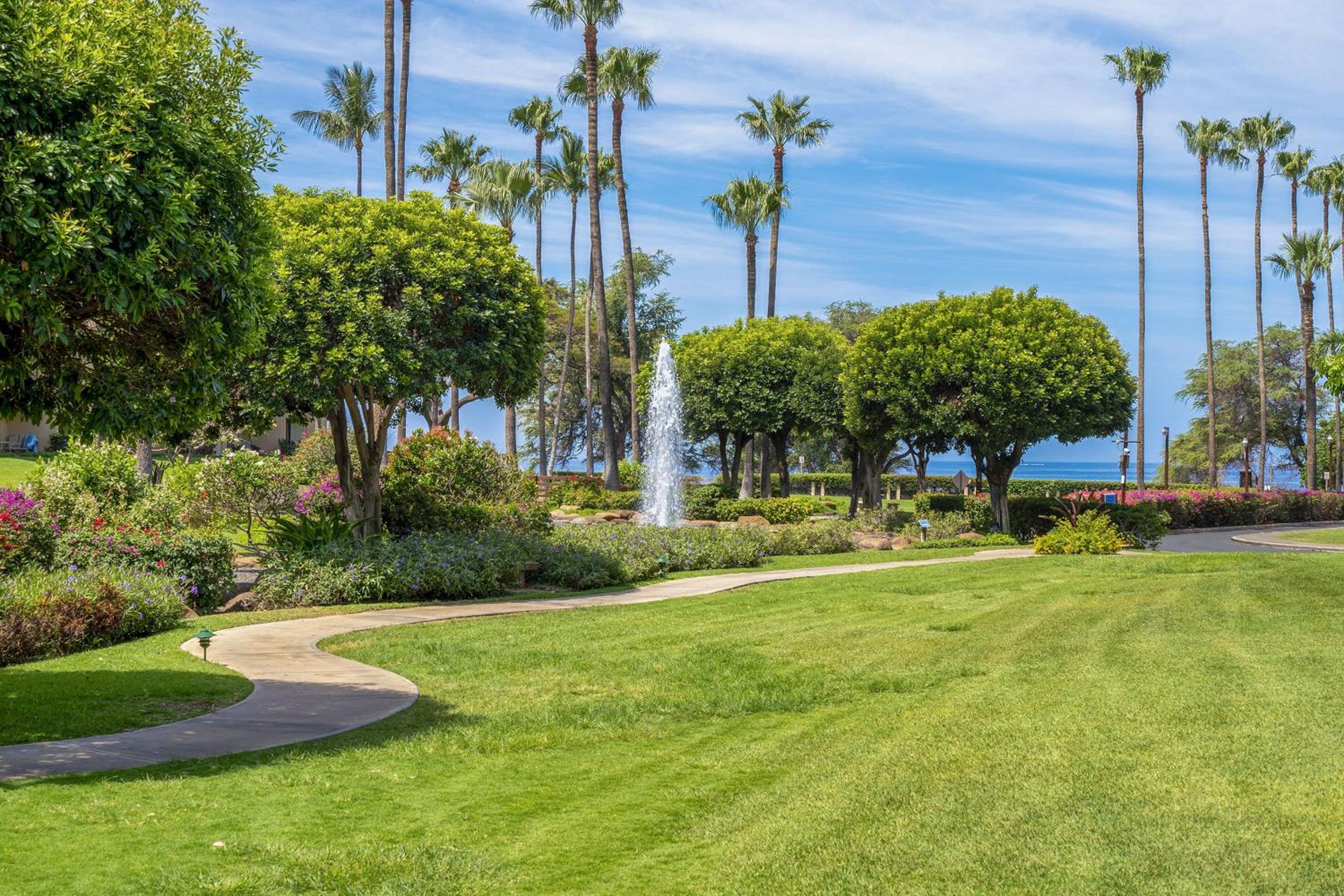 Experience Kamaole Sands 4-409 - Ocean Views, Spacious, Renovated, Wi-Fi, AC!