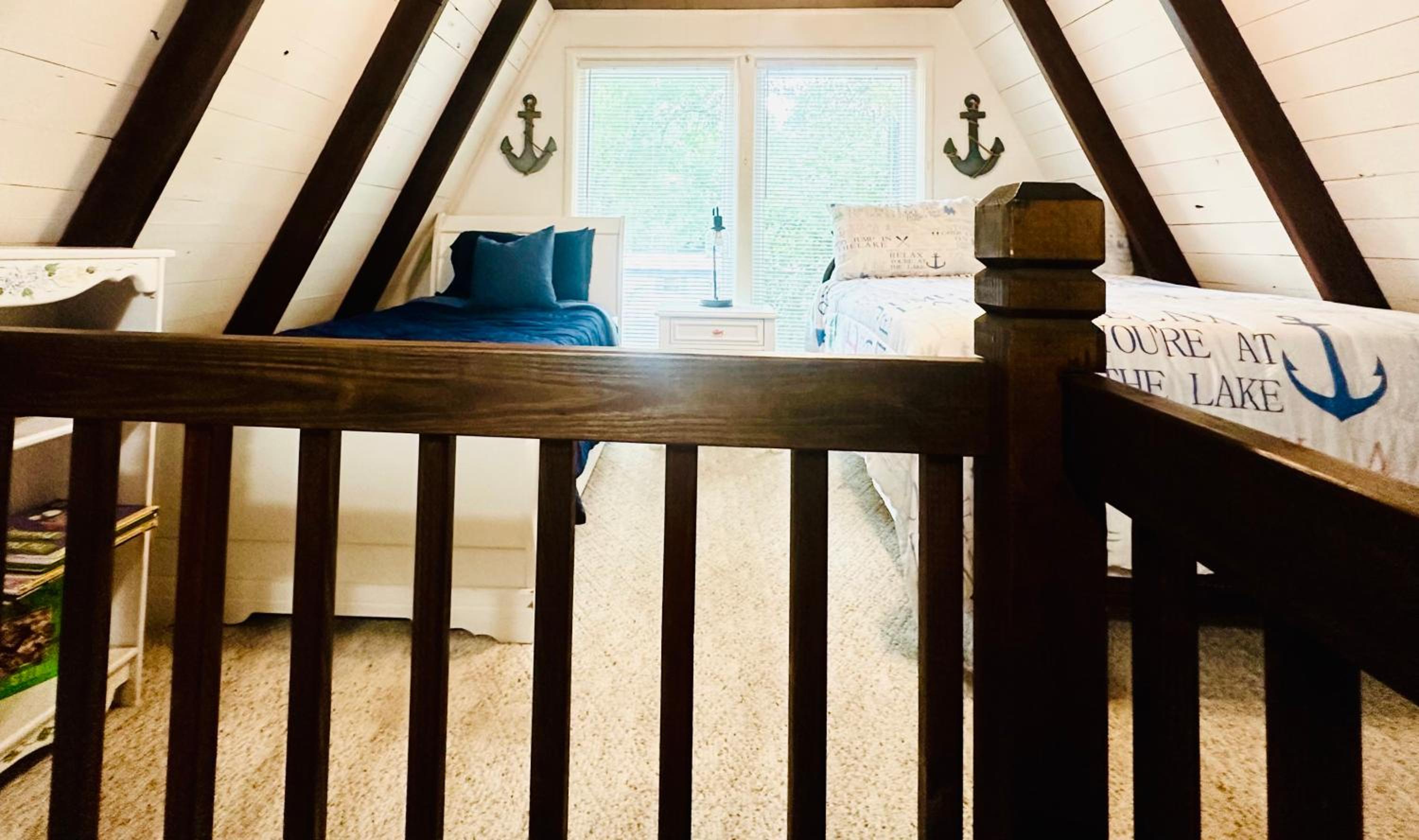 Kentucky Lake Family Cabin! Pet Friendly