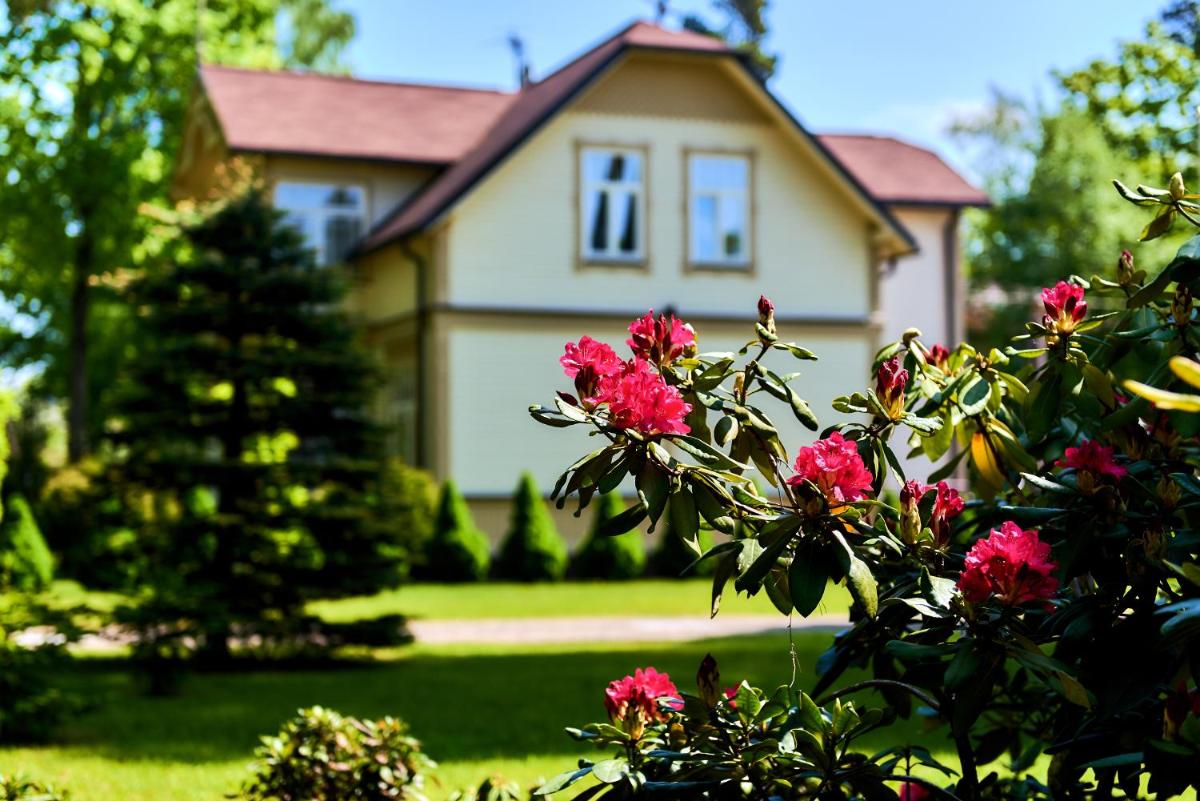 M.S. Kuznetsov Apartments