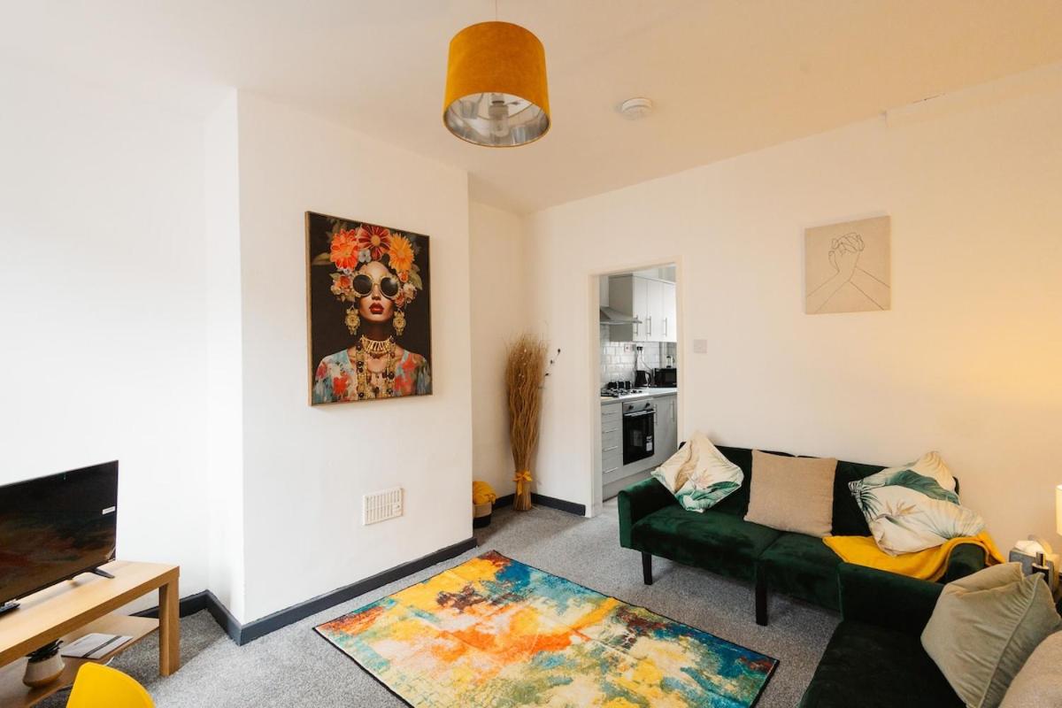 Stylish Boho Home, Contractors, 6 Beds, Garden and Free Parking