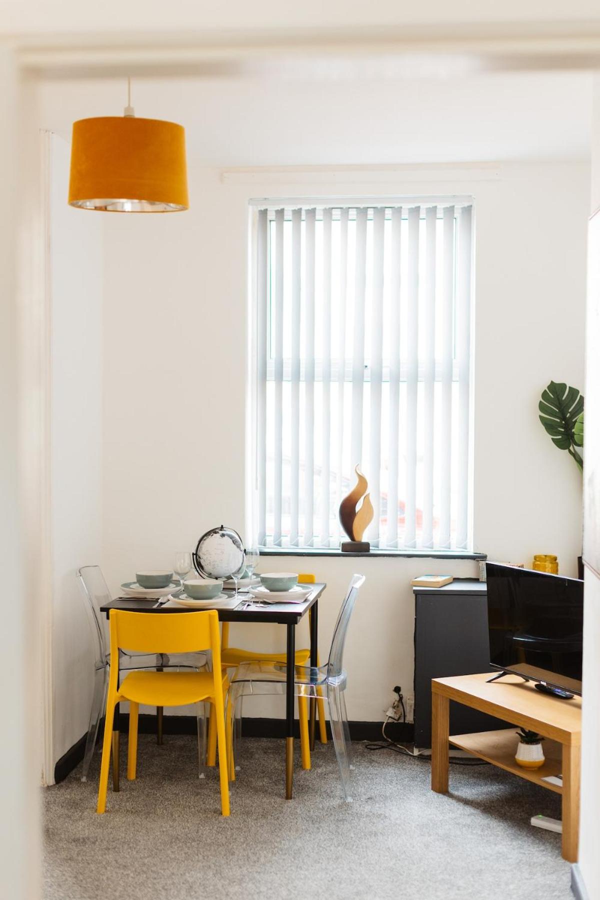 Stylish Boho Home, Contractors, 6 Beds, Garden and Free Parking