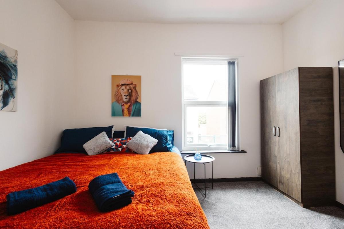 Stylish Boho Home, Contractors, 6 Beds, Garden and Free Parking