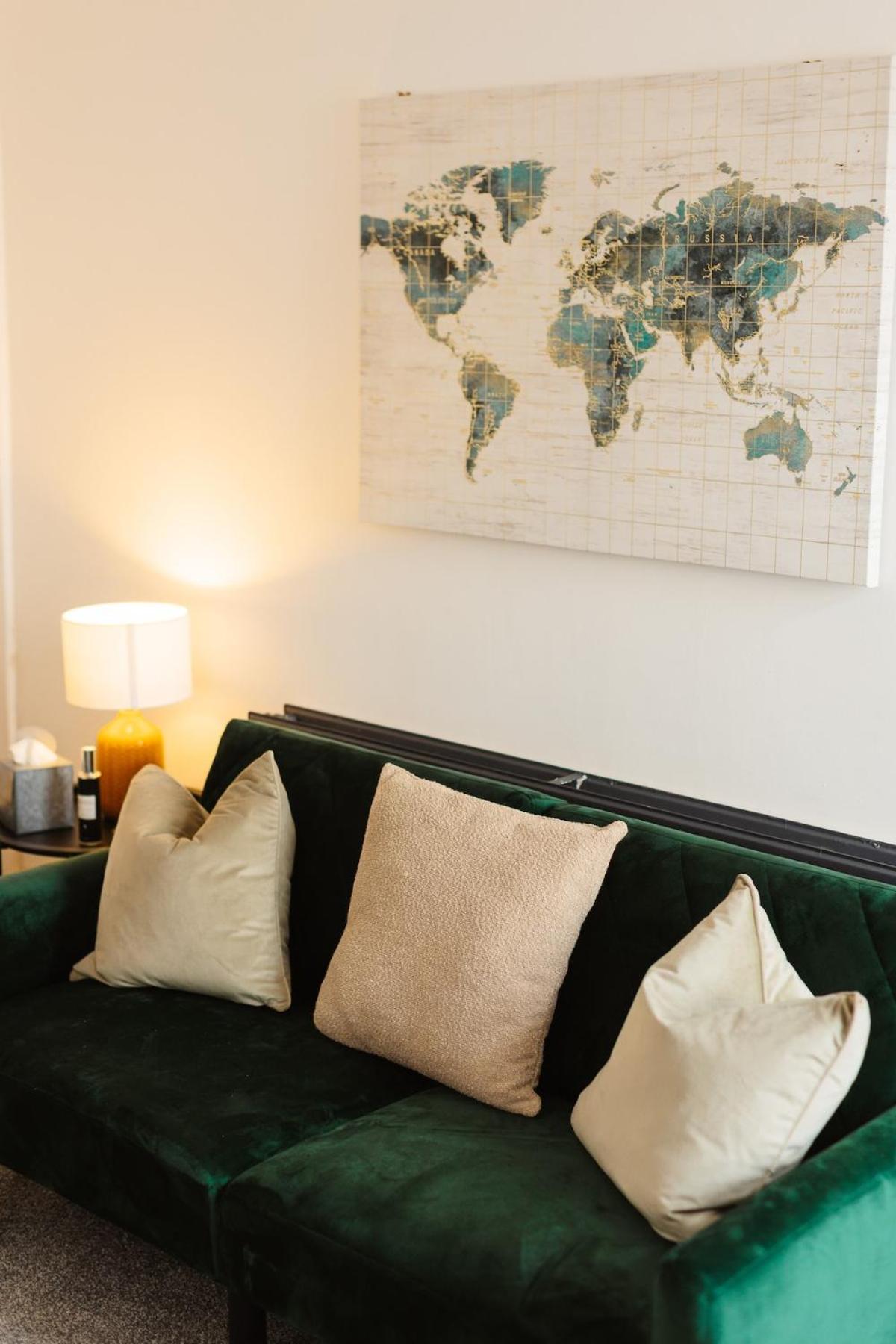 Stylish Boho Home, Contractors, 6 Beds, Garden and Free Parking