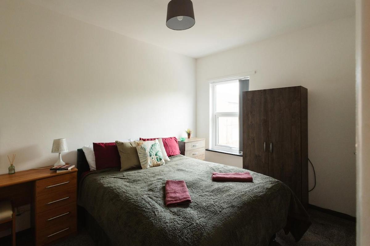 Stylish Boho Home, Contractors, 6 Beds, Garden and Free Parking