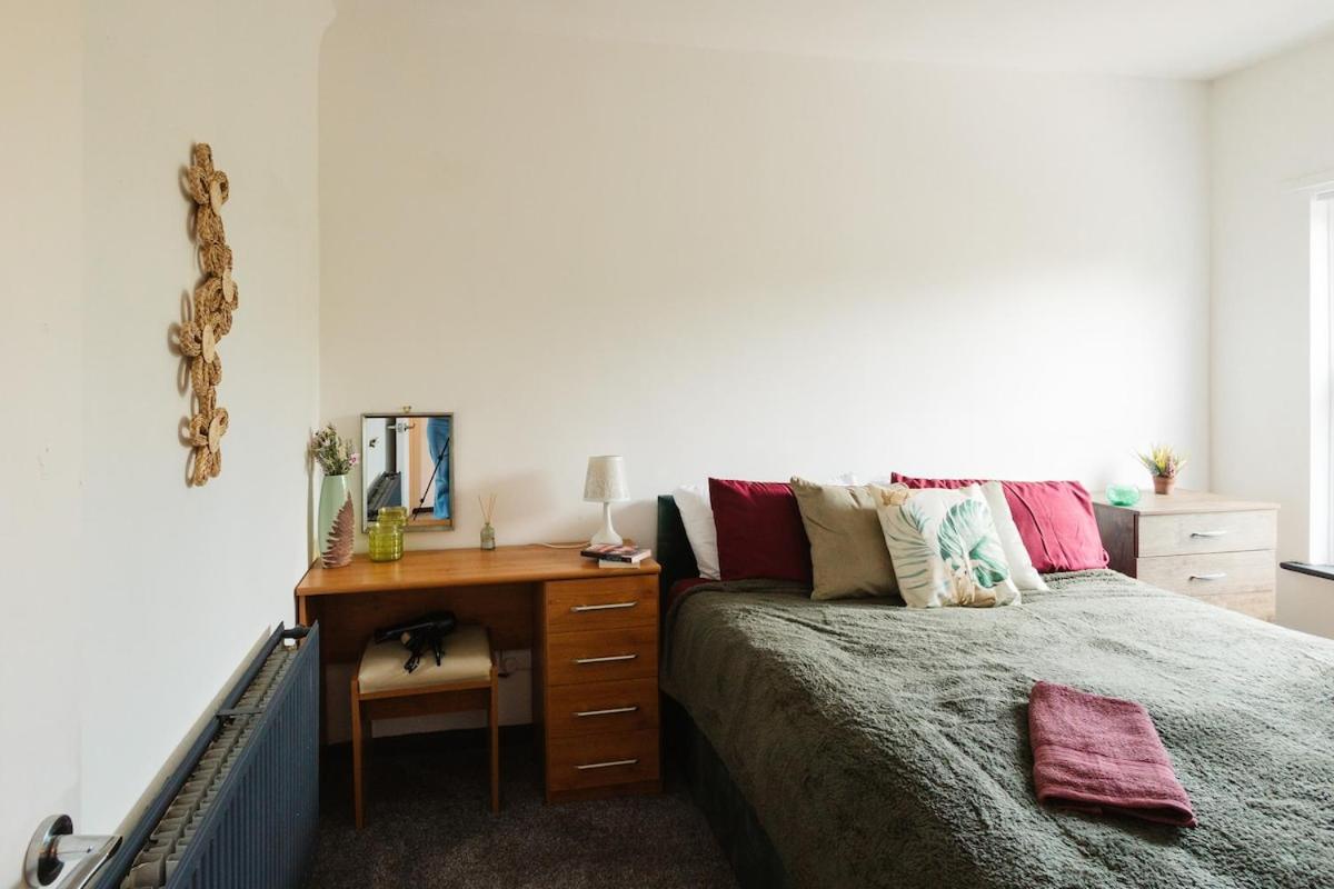 Stylish Boho Home, Contractors, 6 Beds, Garden and Free Parking