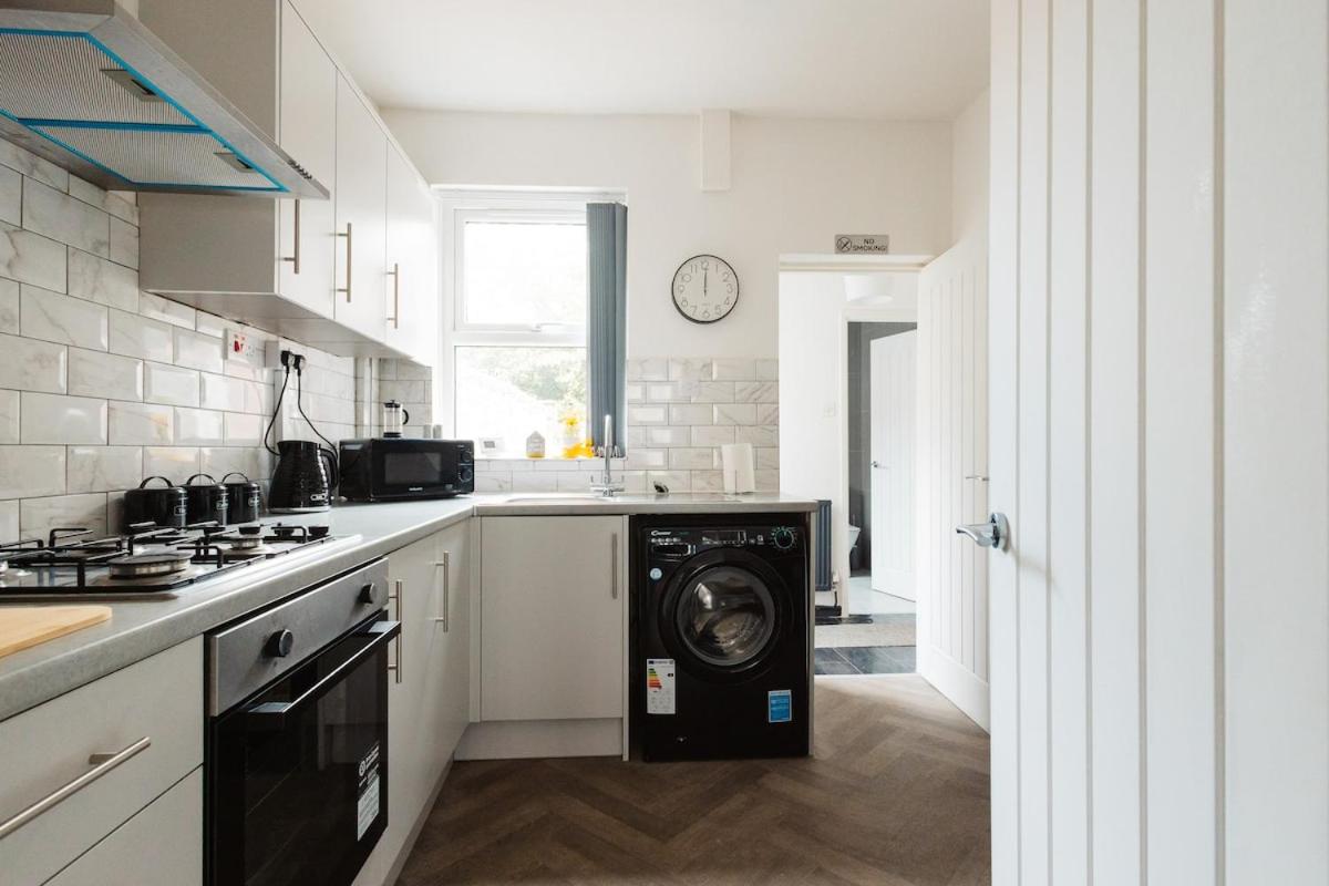 Stylish Boho Home, Contractors, 6 Beds, Garden and Free Parking