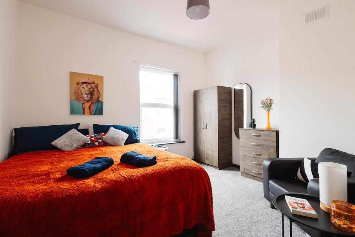 Stylish Boho Home, Contractors, 6 Beds, Garden and Free Parking