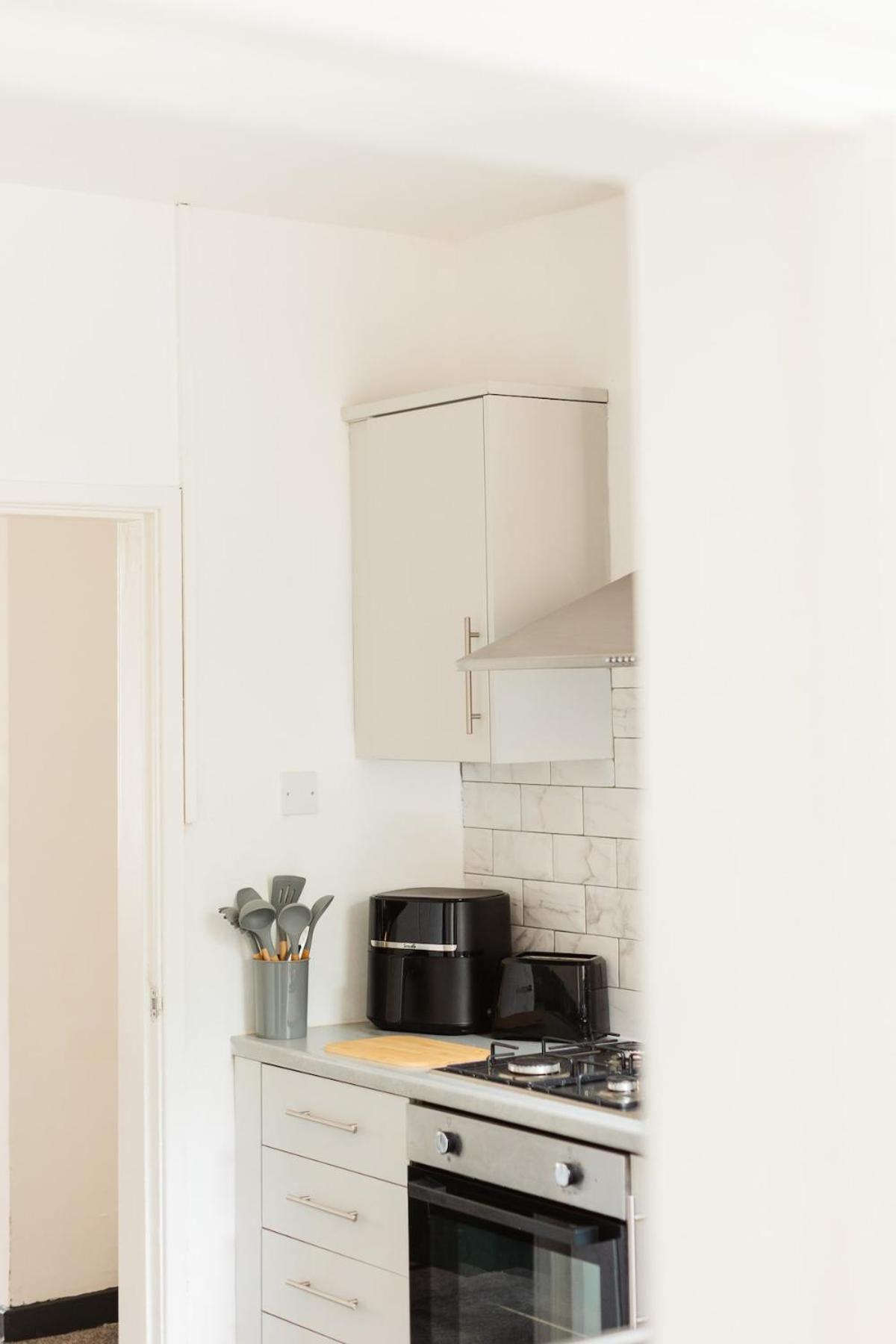 Stylish Boho Home, Contractors, 6 Beds, Garden and Free Parking