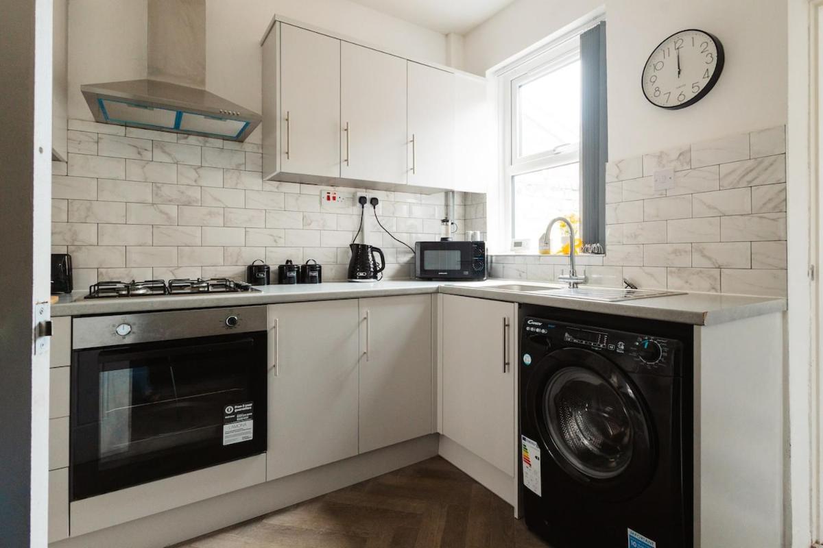 Stylish Boho Home, Contractors, 6 Beds, Garden and Free Parking