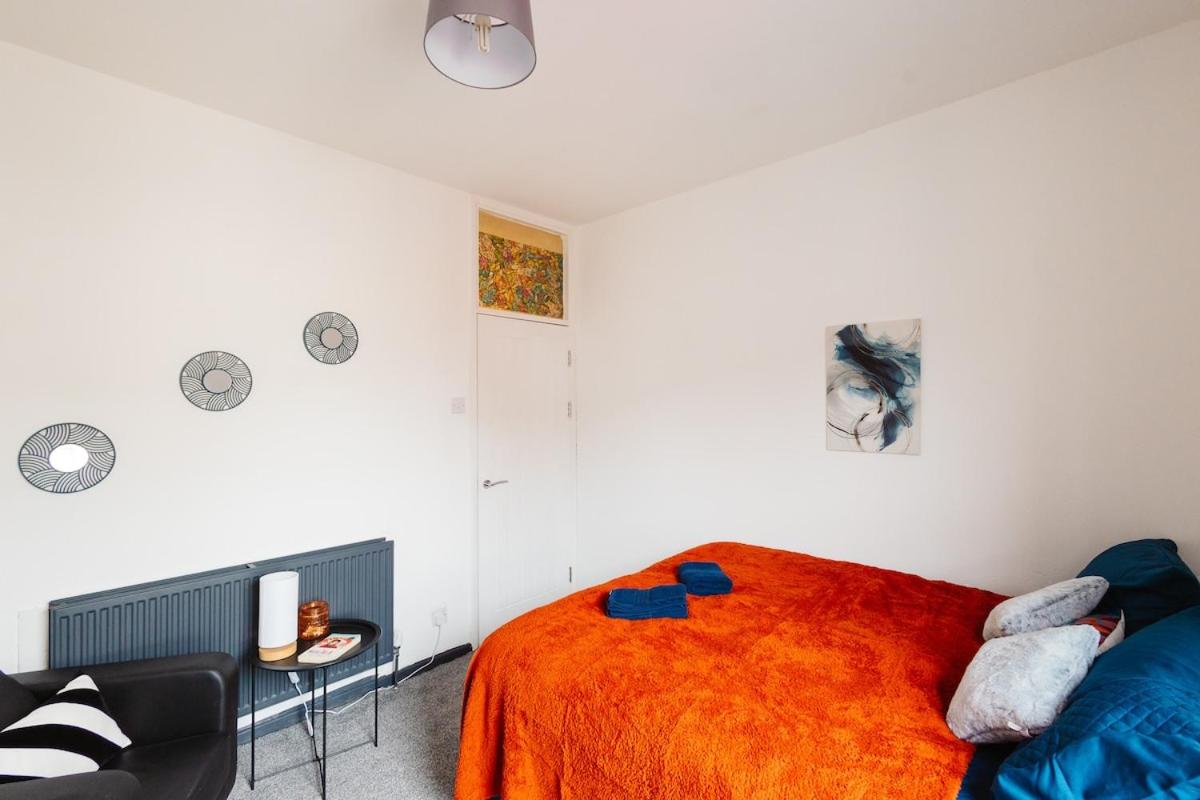 Stylish Boho Home, Contractors, 6 Beds, Garden and Free Parking