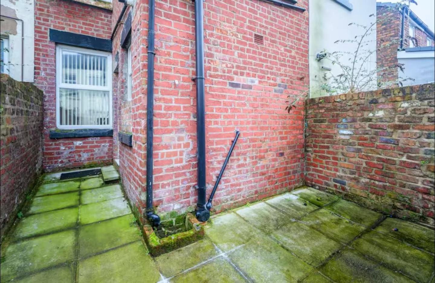 The Red Retreat, 7 Beds, Garden, Free Parking, Contractors, Fast Wifi, Smart TV