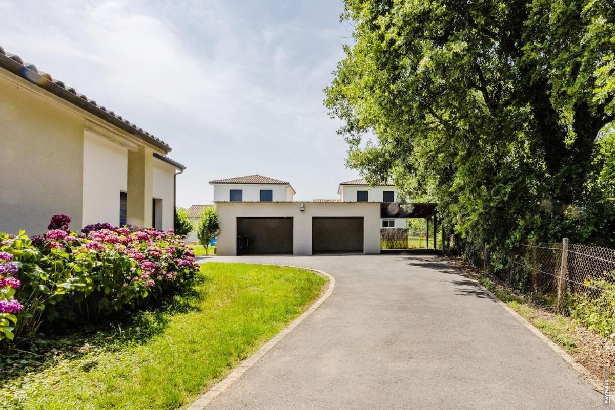 Villa Pastel - Piscine Chauffée & Jardin