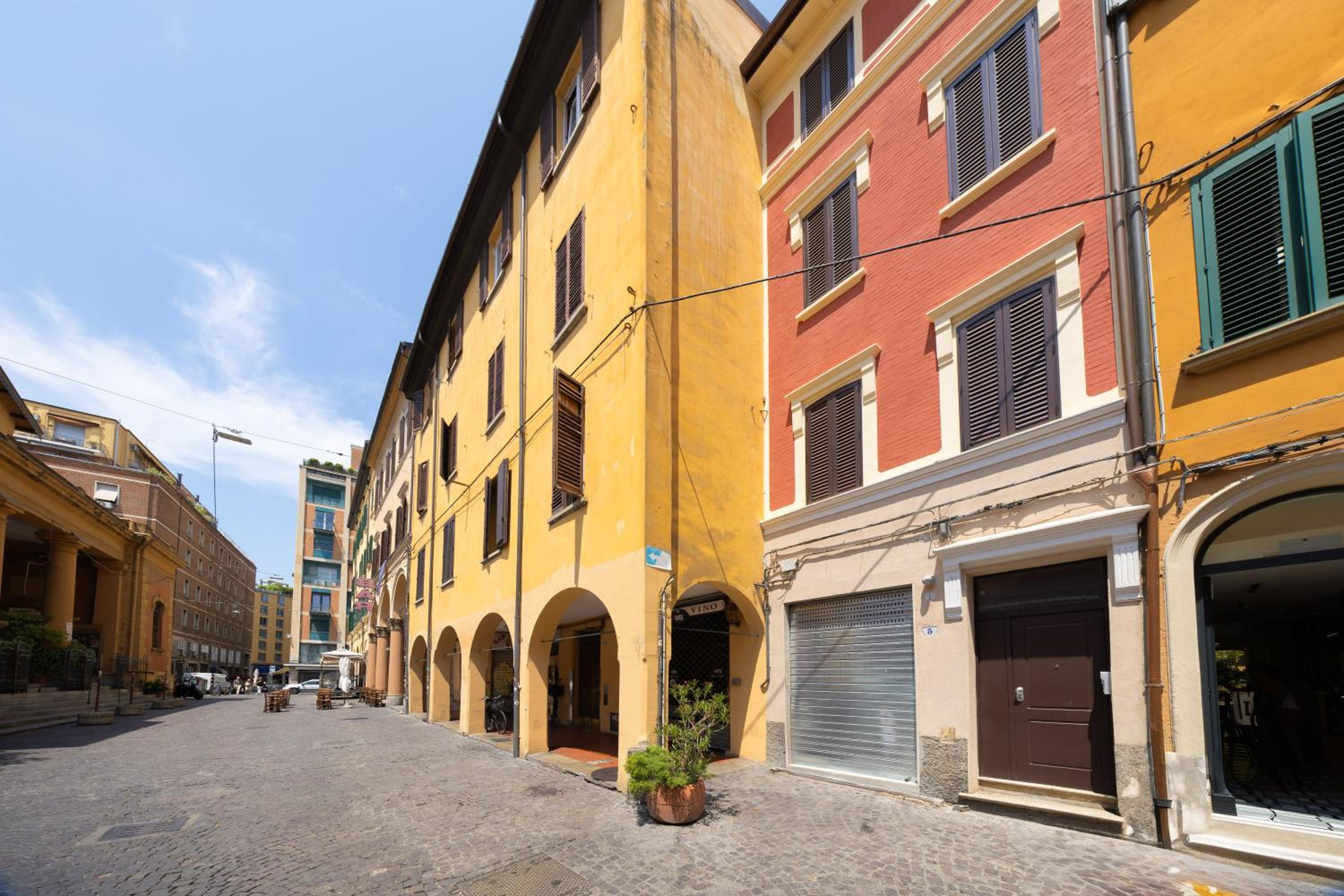 Belvedere House 1 Bologna Center
