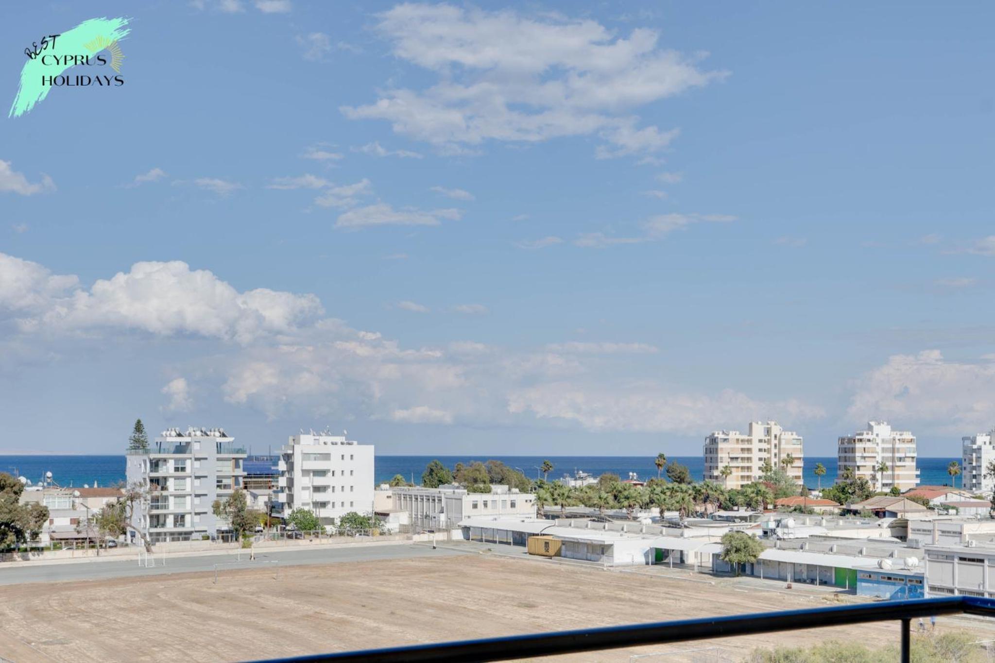 Charming 3-Bed Duplex with Stunning Sea View