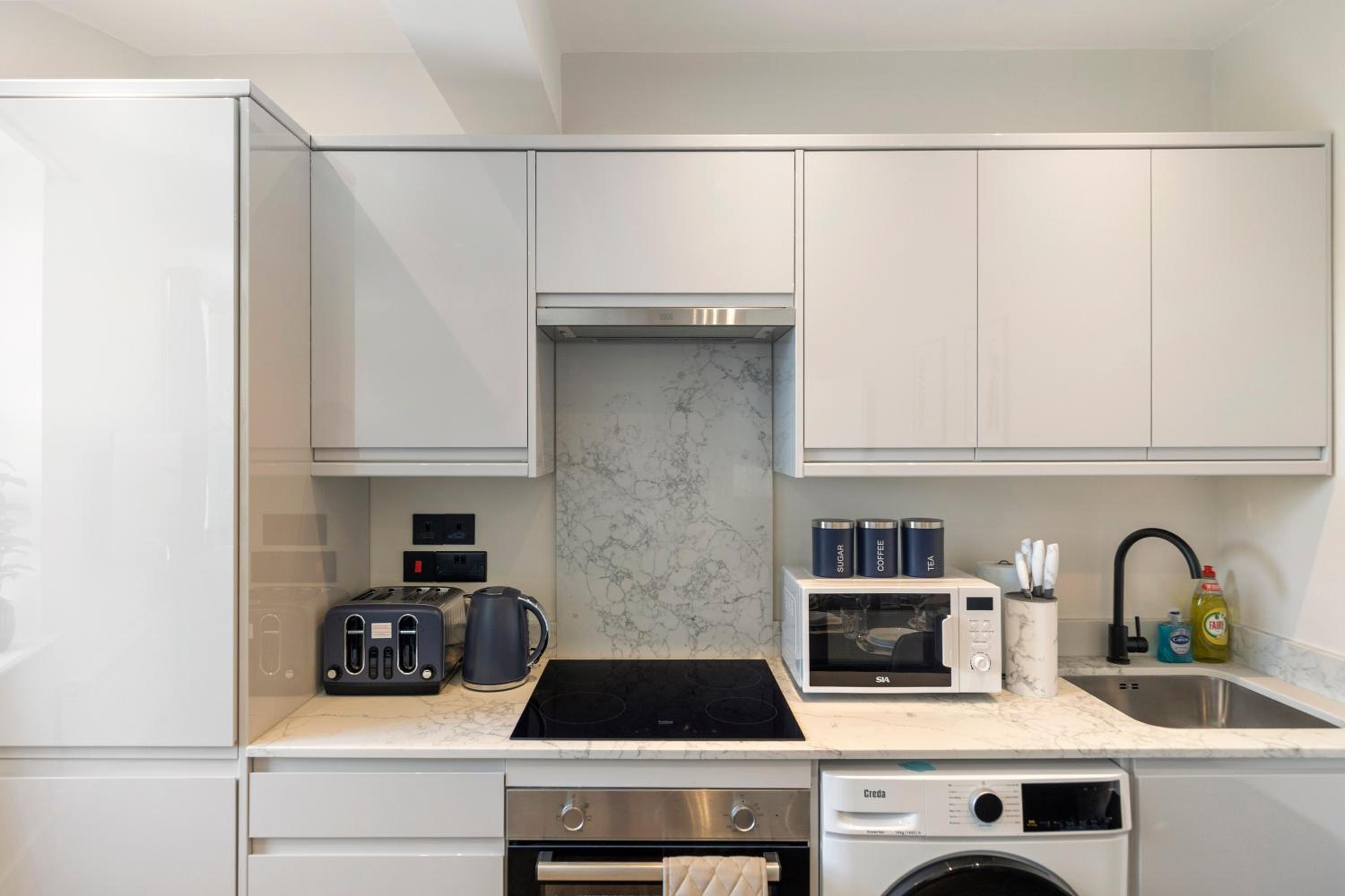Kew View Suite 2BR Sleeps 9, Walk to Tube & Sights