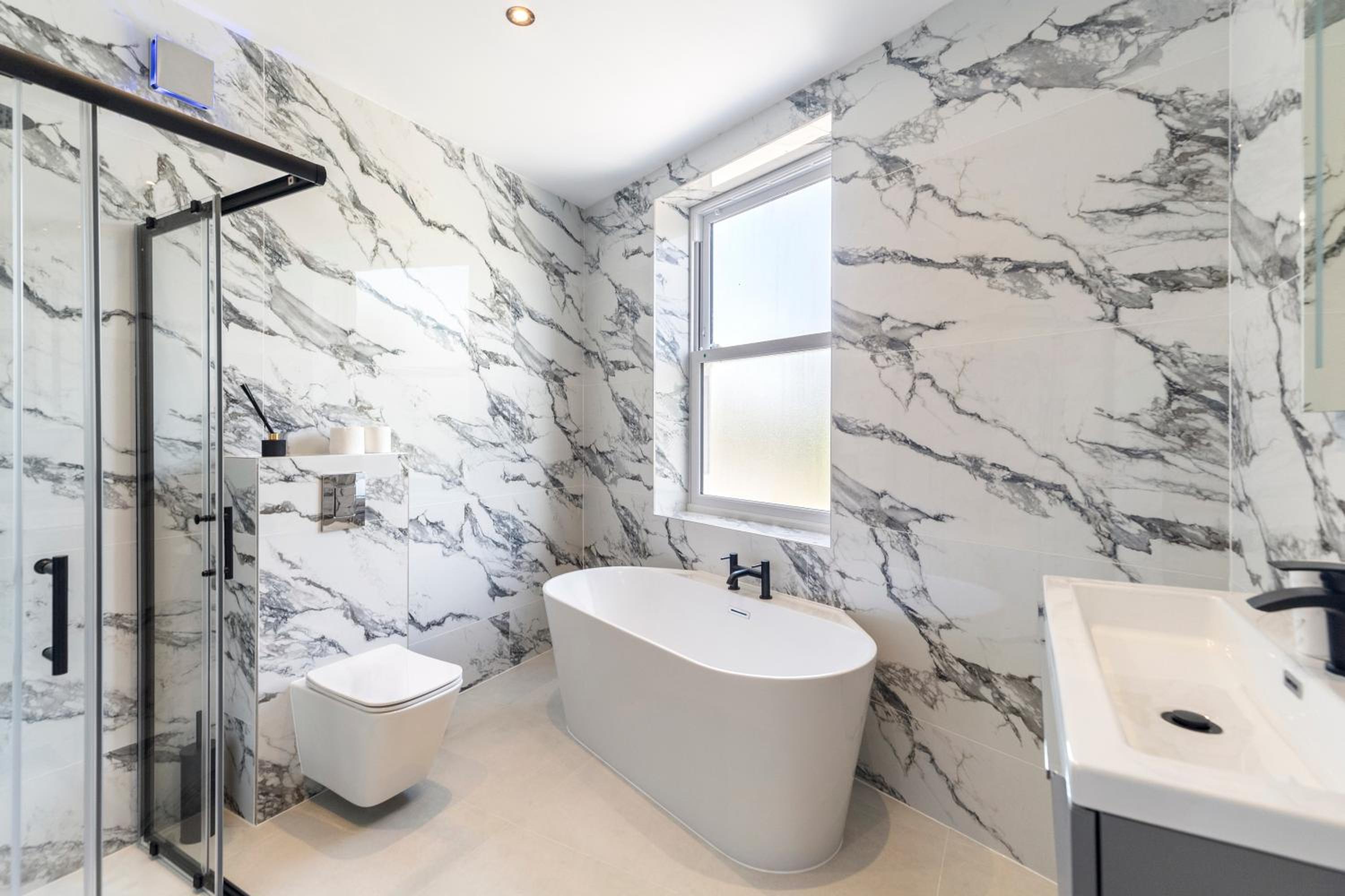 Kew View Suite 2BR Sleeps 9, Walk to Tube & Sights