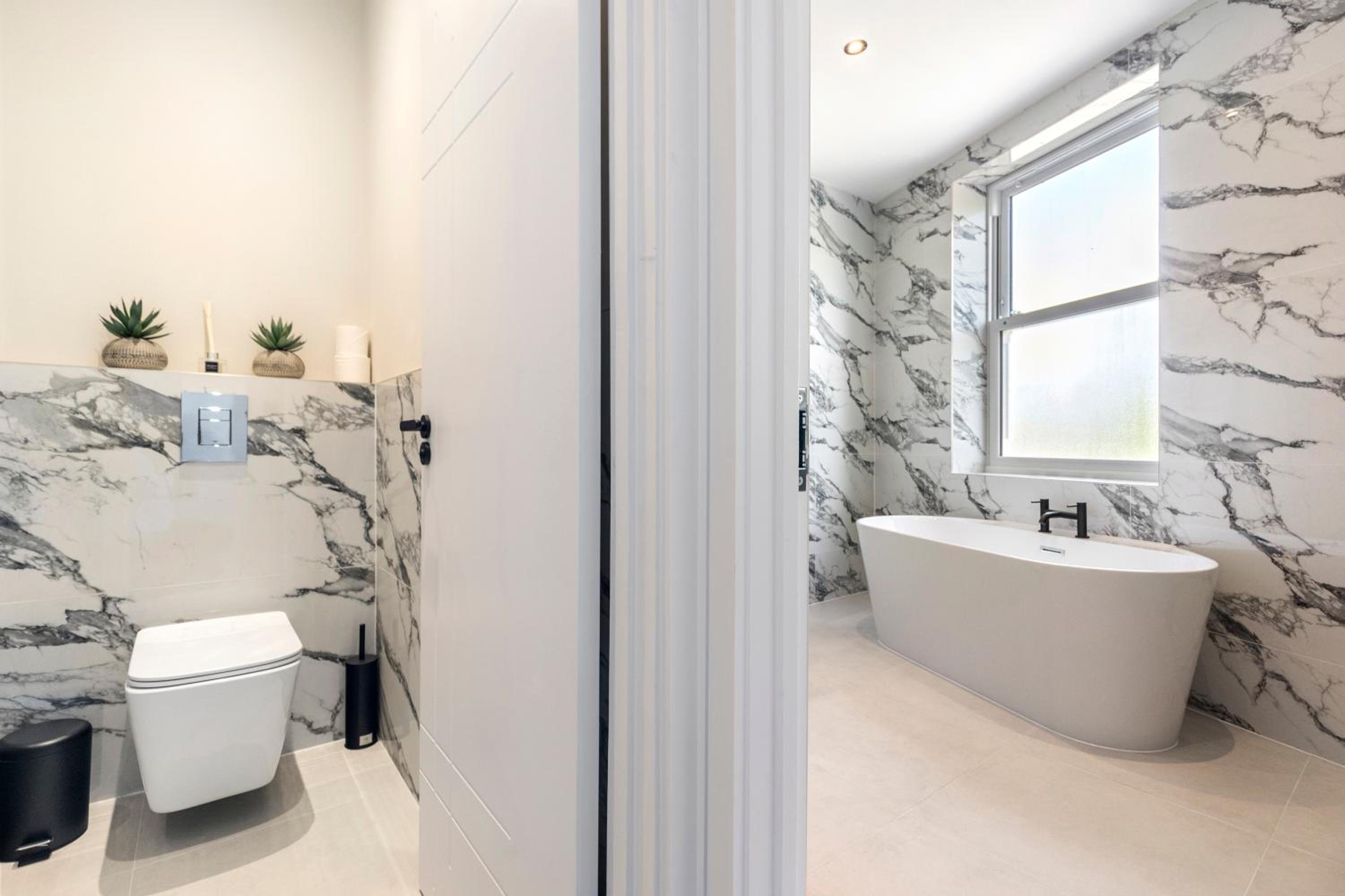 Kew View Suite 2BR Sleeps 9, Walk to Tube & Sights