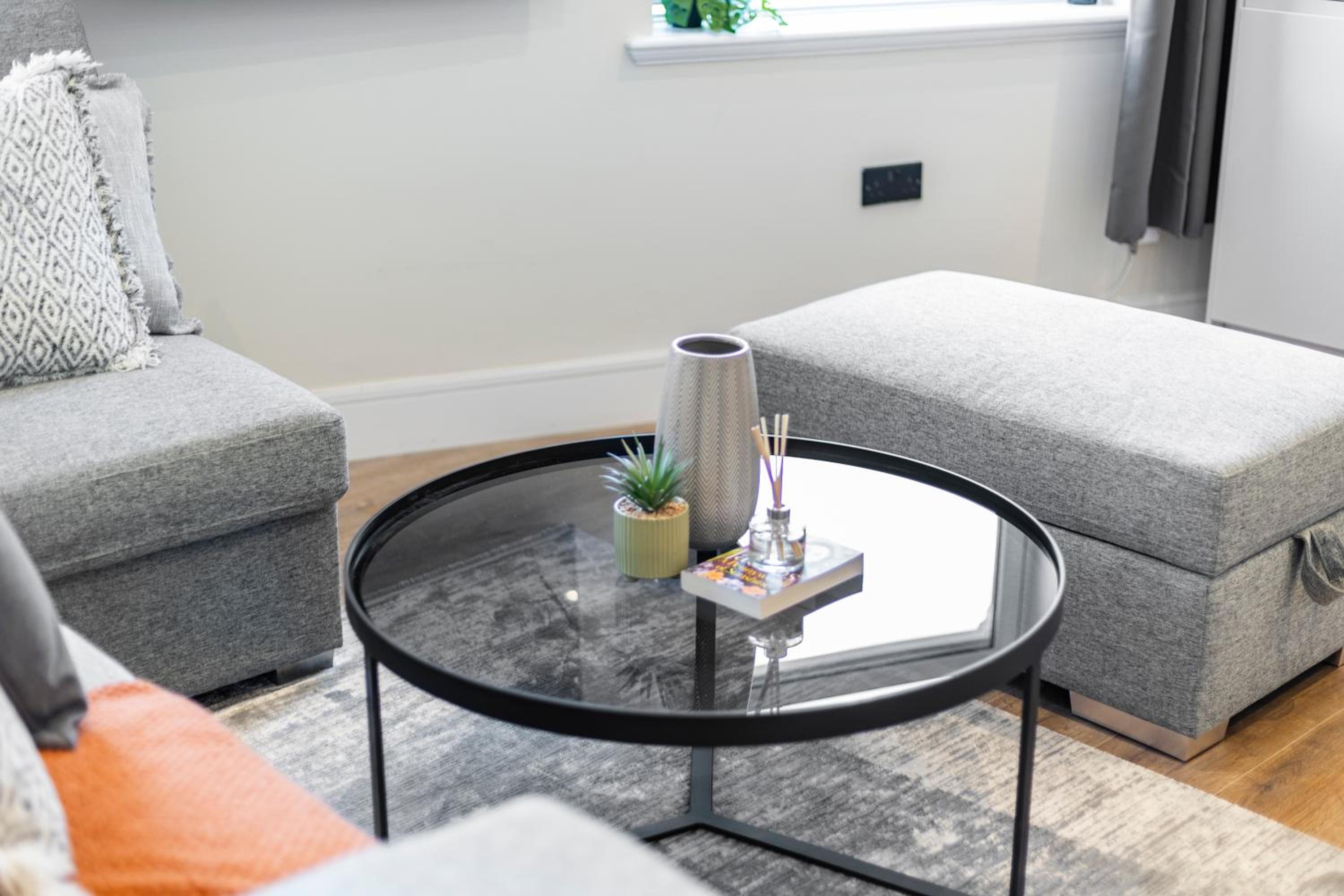 Kew Garden Suite 2BR Sleeps 9 Near Central London