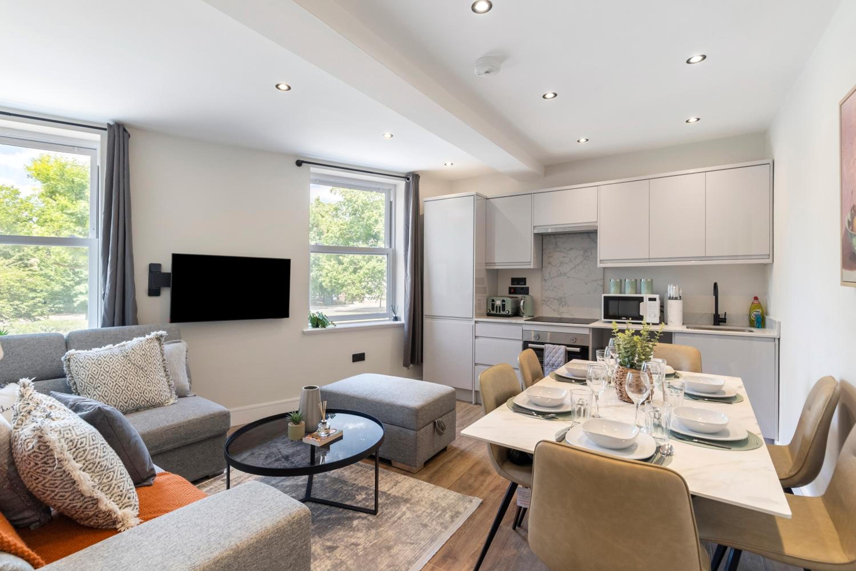 Kew Garden Suite 2BR Sleeps 9 Near Central London