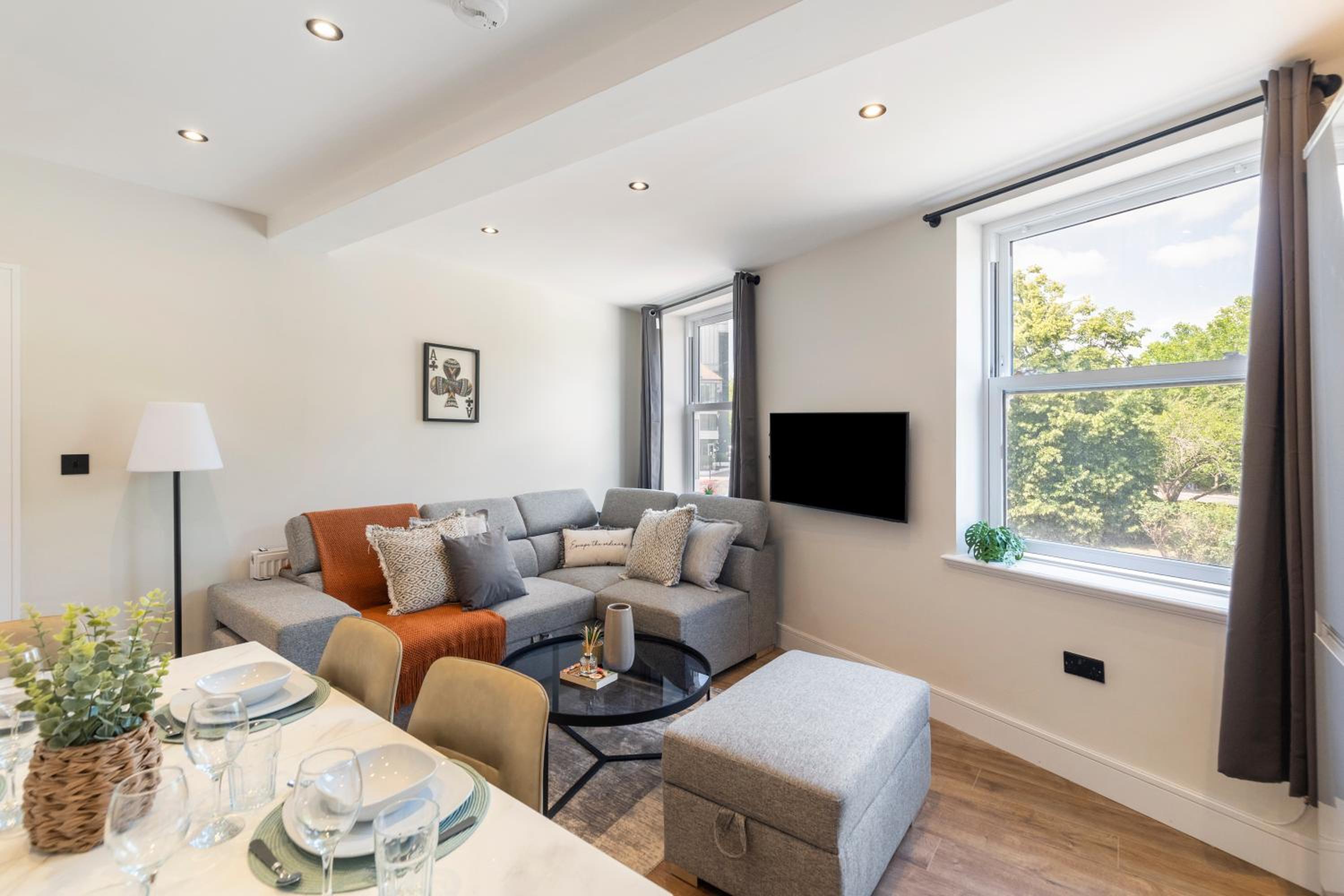 Kew Garden Suite 2BR Sleeps 9 Near Central London