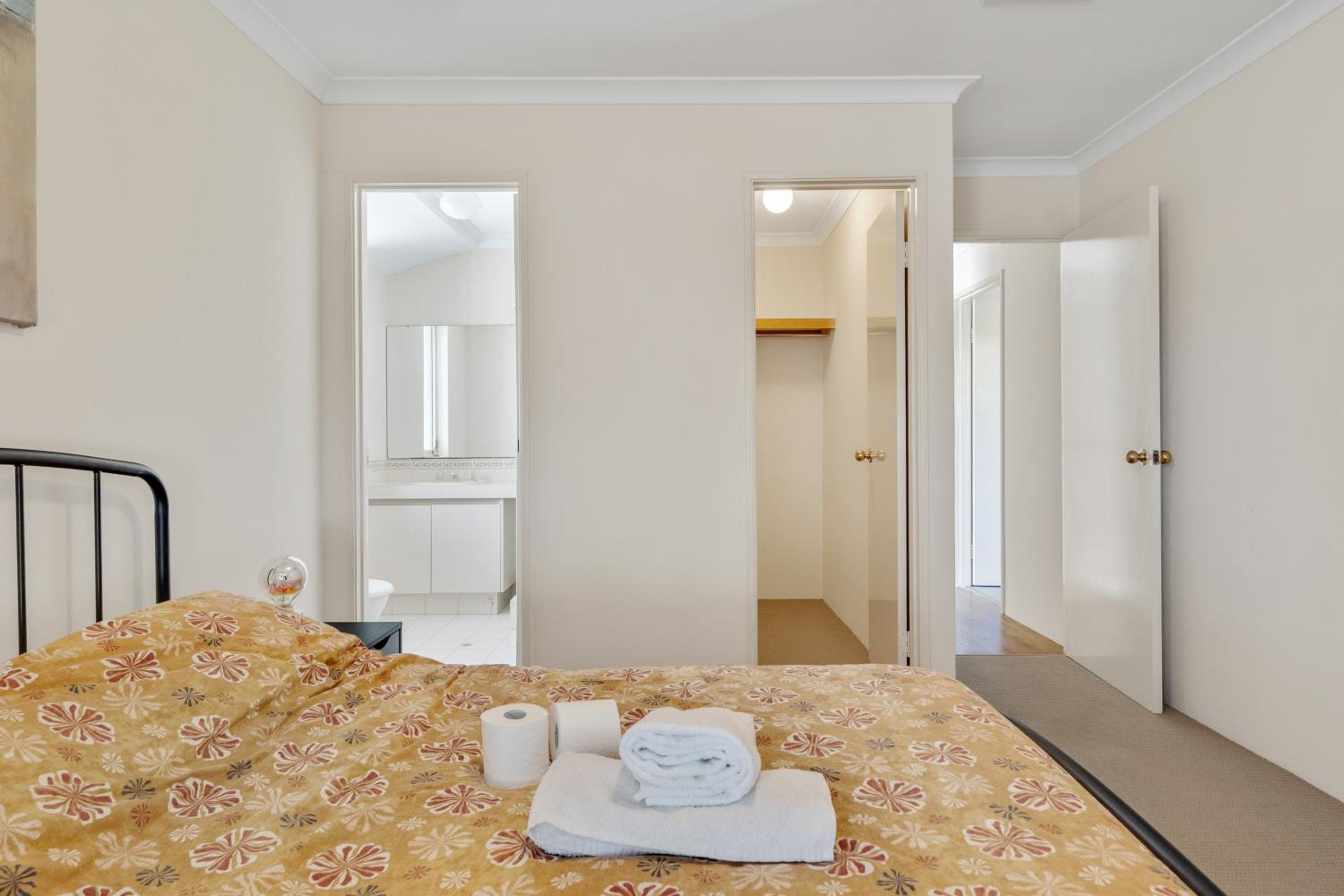SPACIOUS JANDAKOT HOUSE FOR FAMILY AND BUSINESs