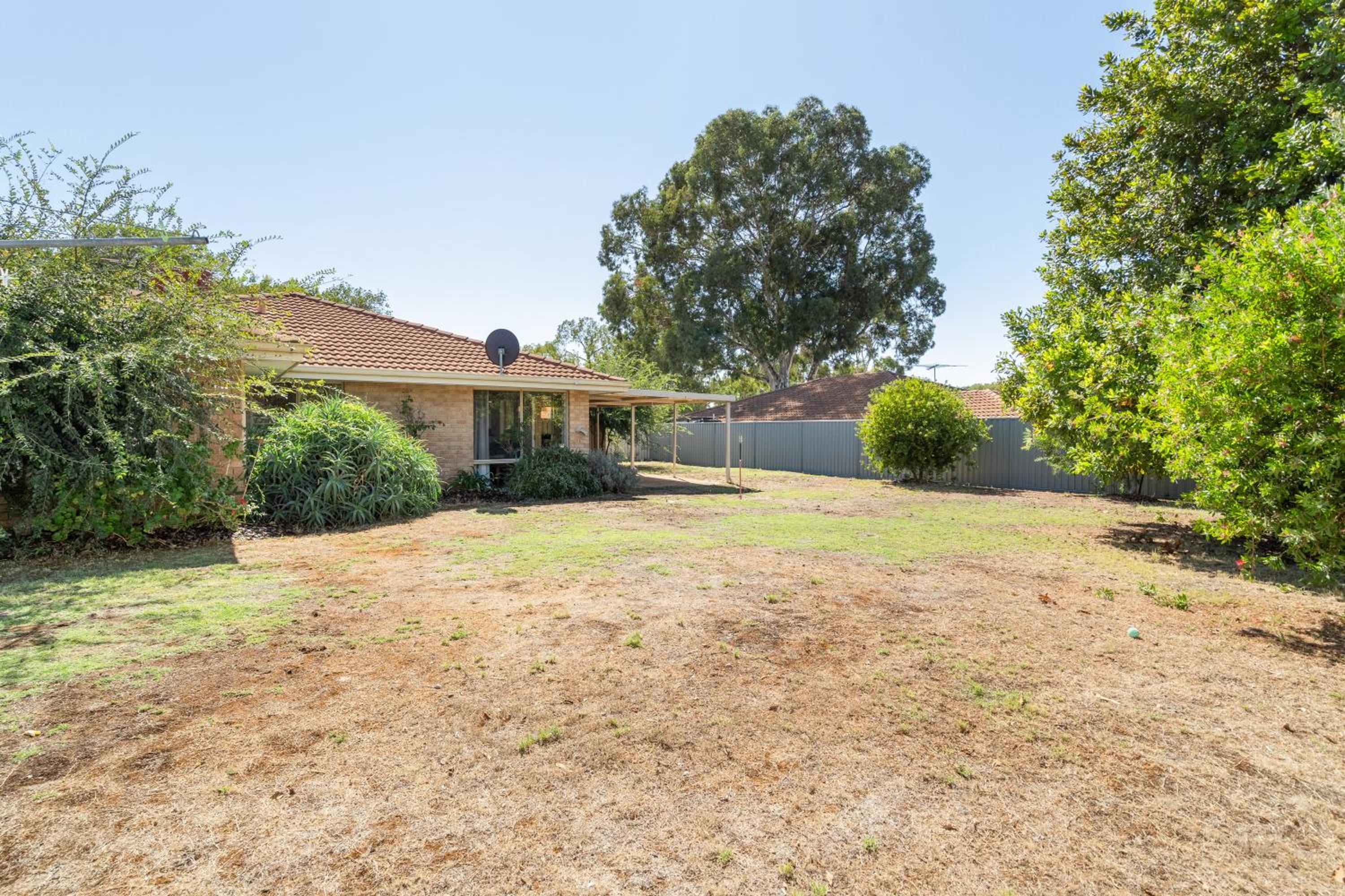 SPACIOUS JANDAKOT HOUSE FOR FAMILY AND BUSINESs