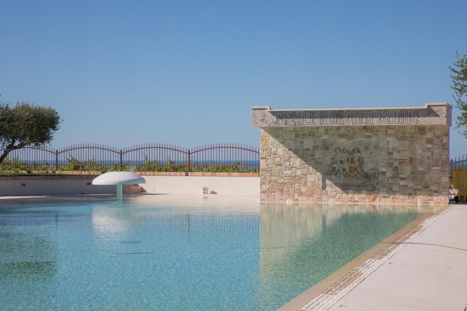 Casale Madonna Grande Wine Resort