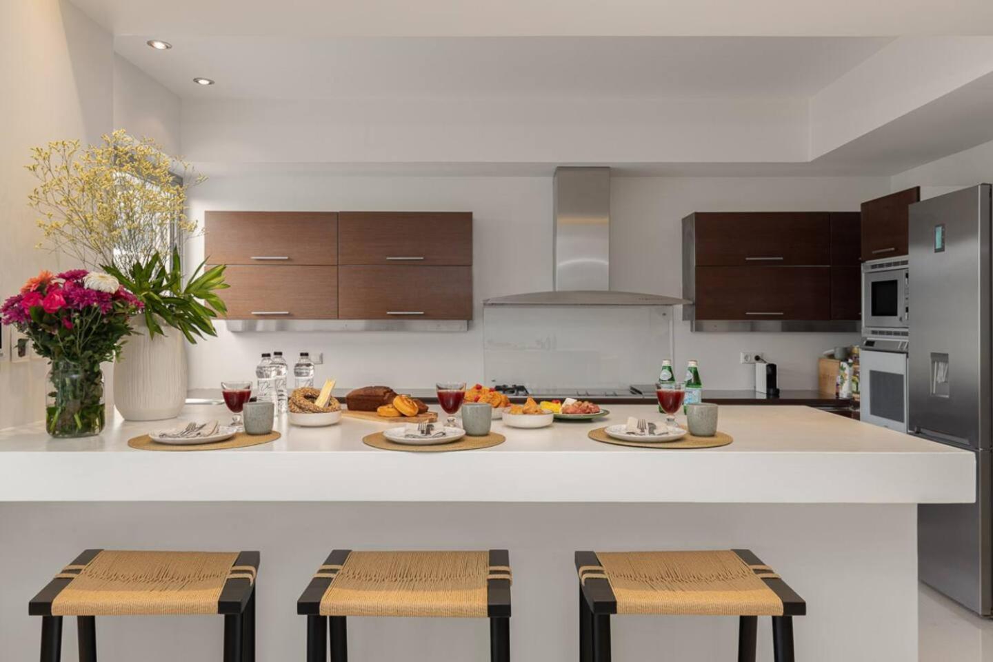 3BD 2 Floor Maisonette with Pool