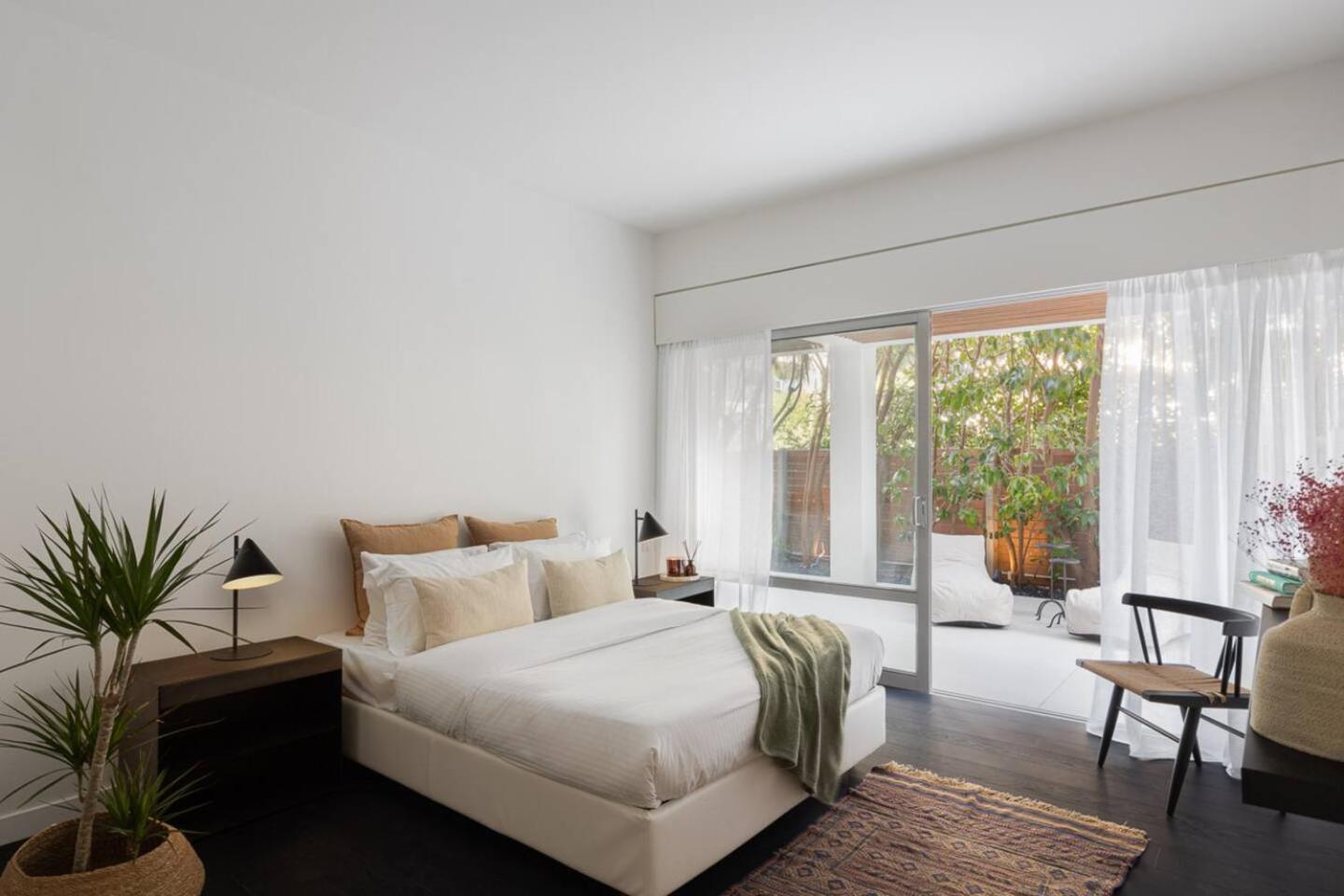 3BD 2 Floor Maisonette with Pool