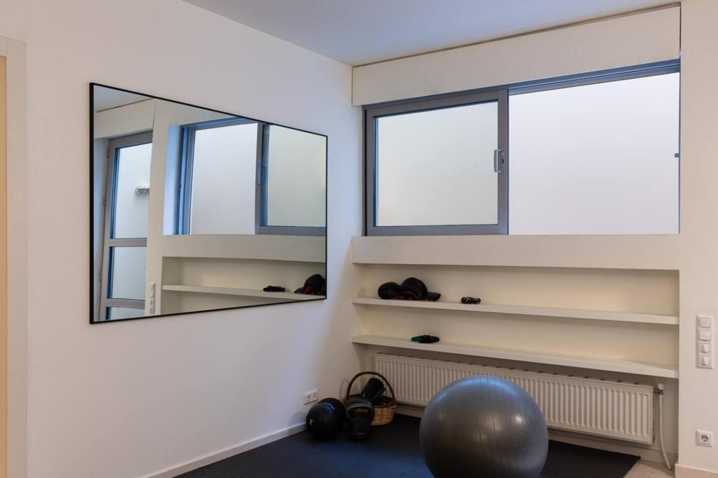 3BD 2 Floor Maisonette with Pool
